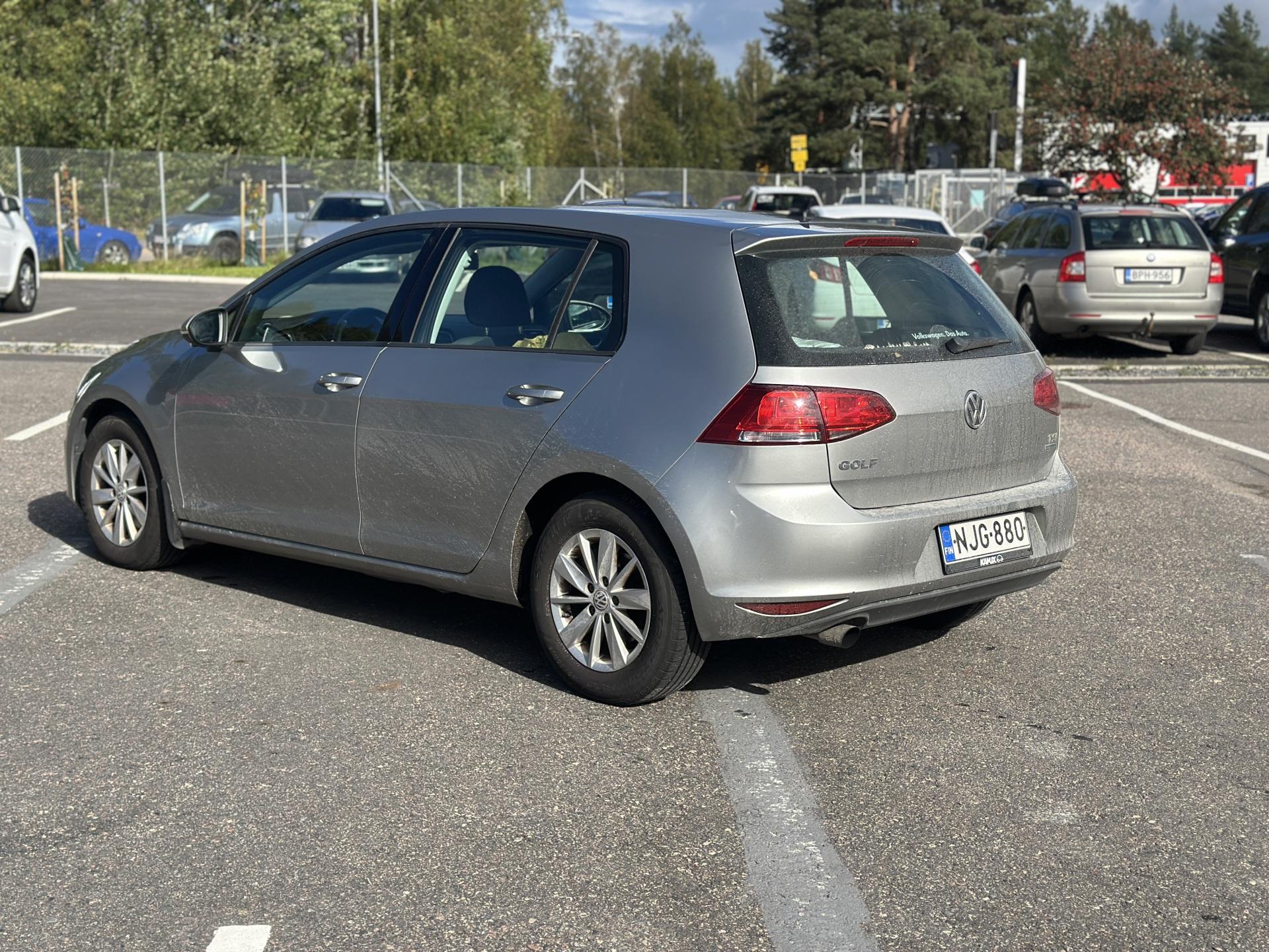 VOLKSWAGEN Golf 2013