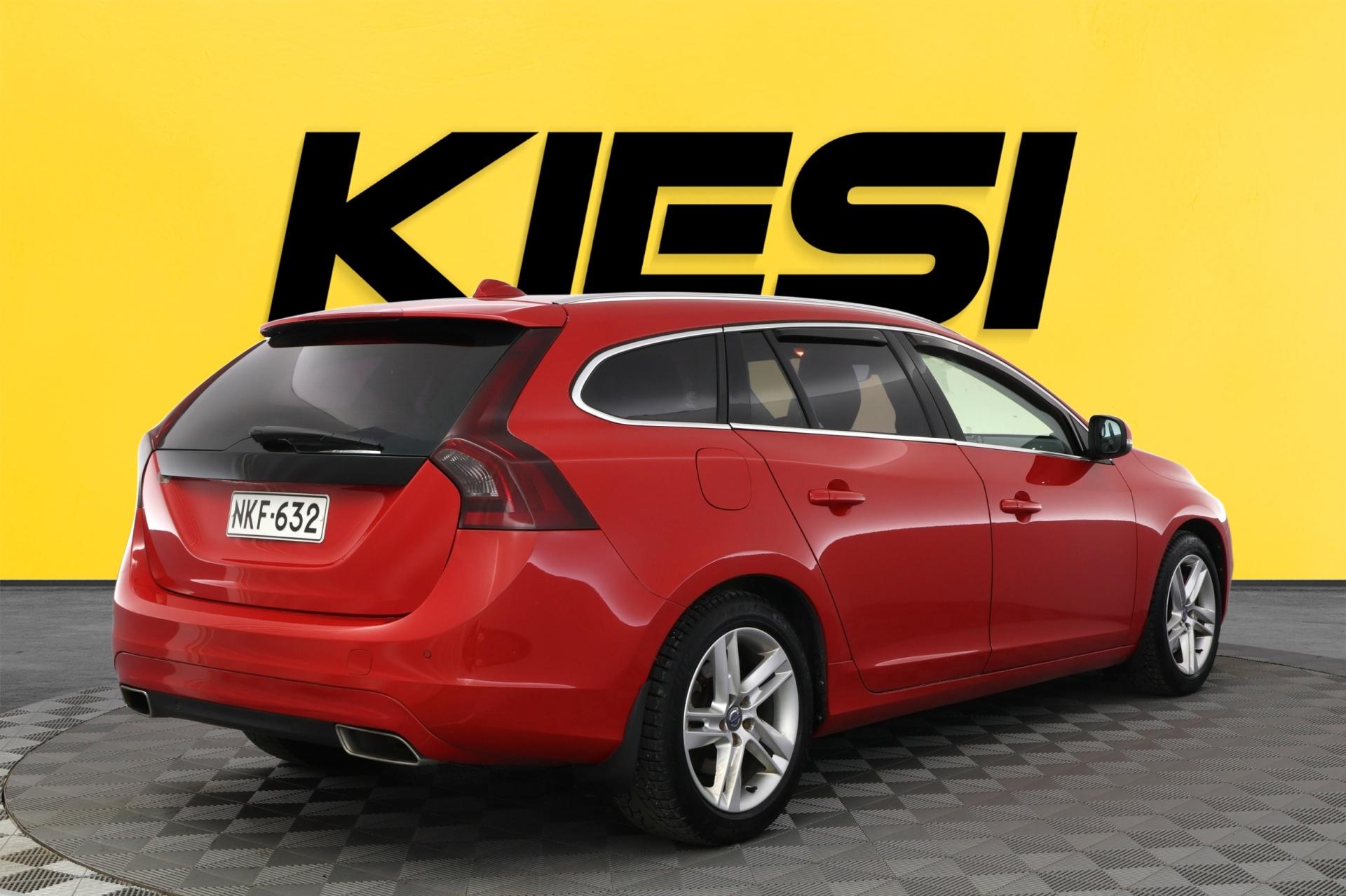 VOLVO V60 2016