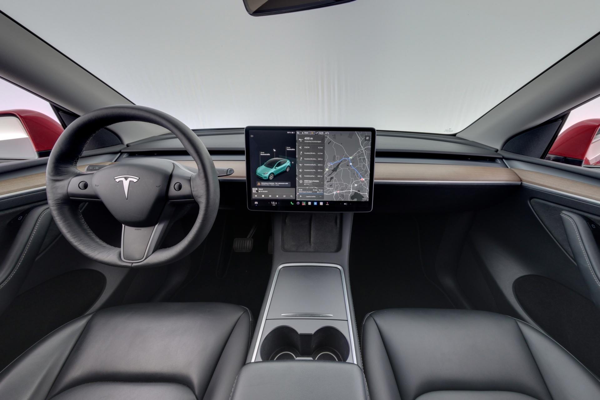 TESLA Model Y 2021