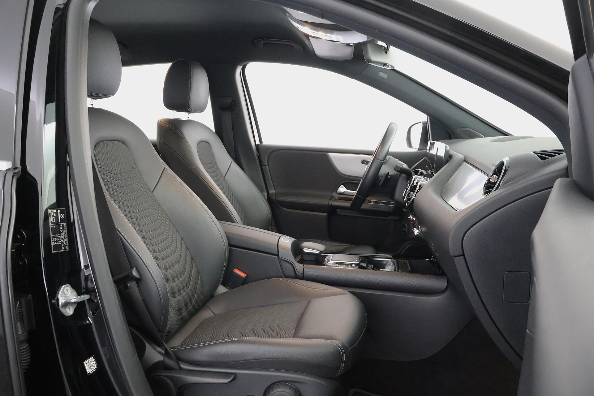 MERCEDES-BENZ B 2022