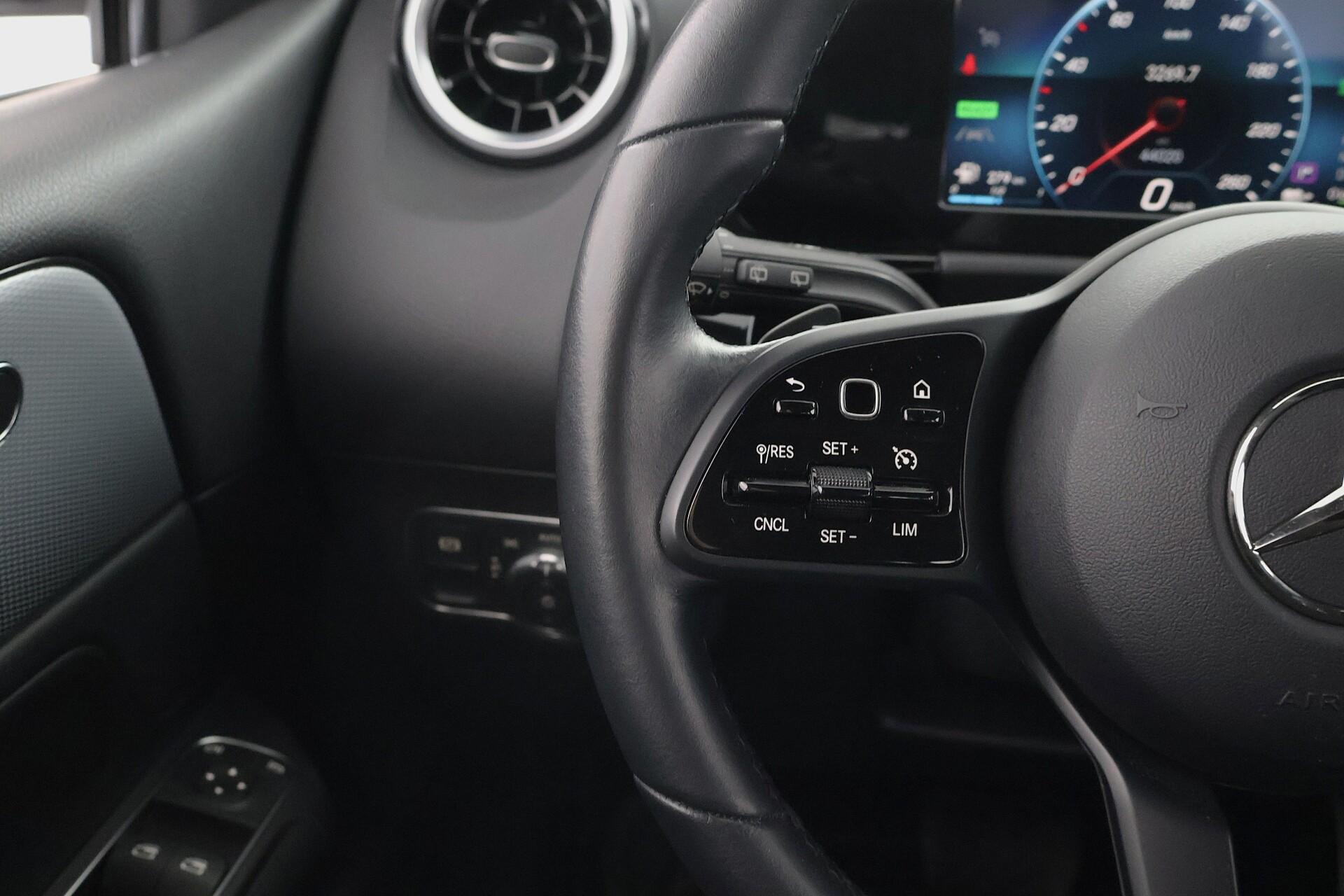 MERCEDES-BENZ B 2022