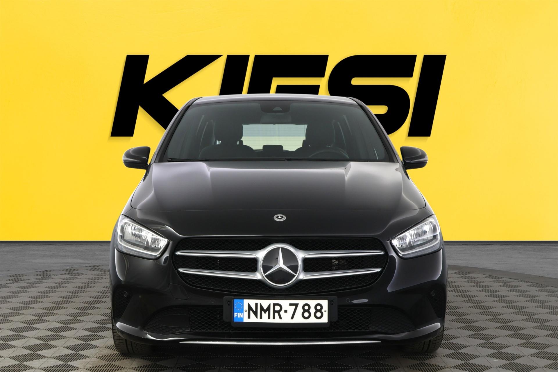 MERCEDES-BENZ B 2022