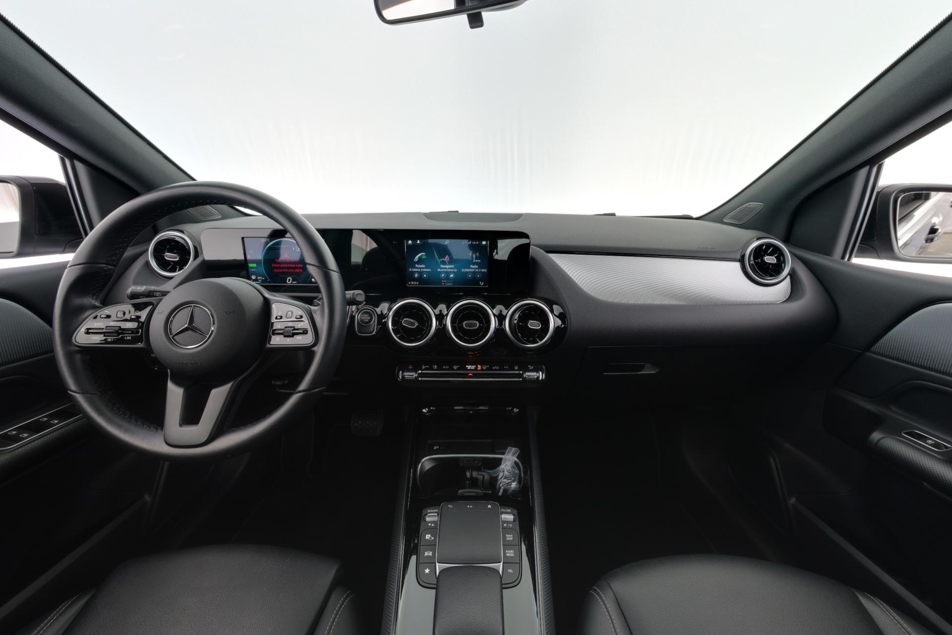 MERCEDES-BENZ B 2022