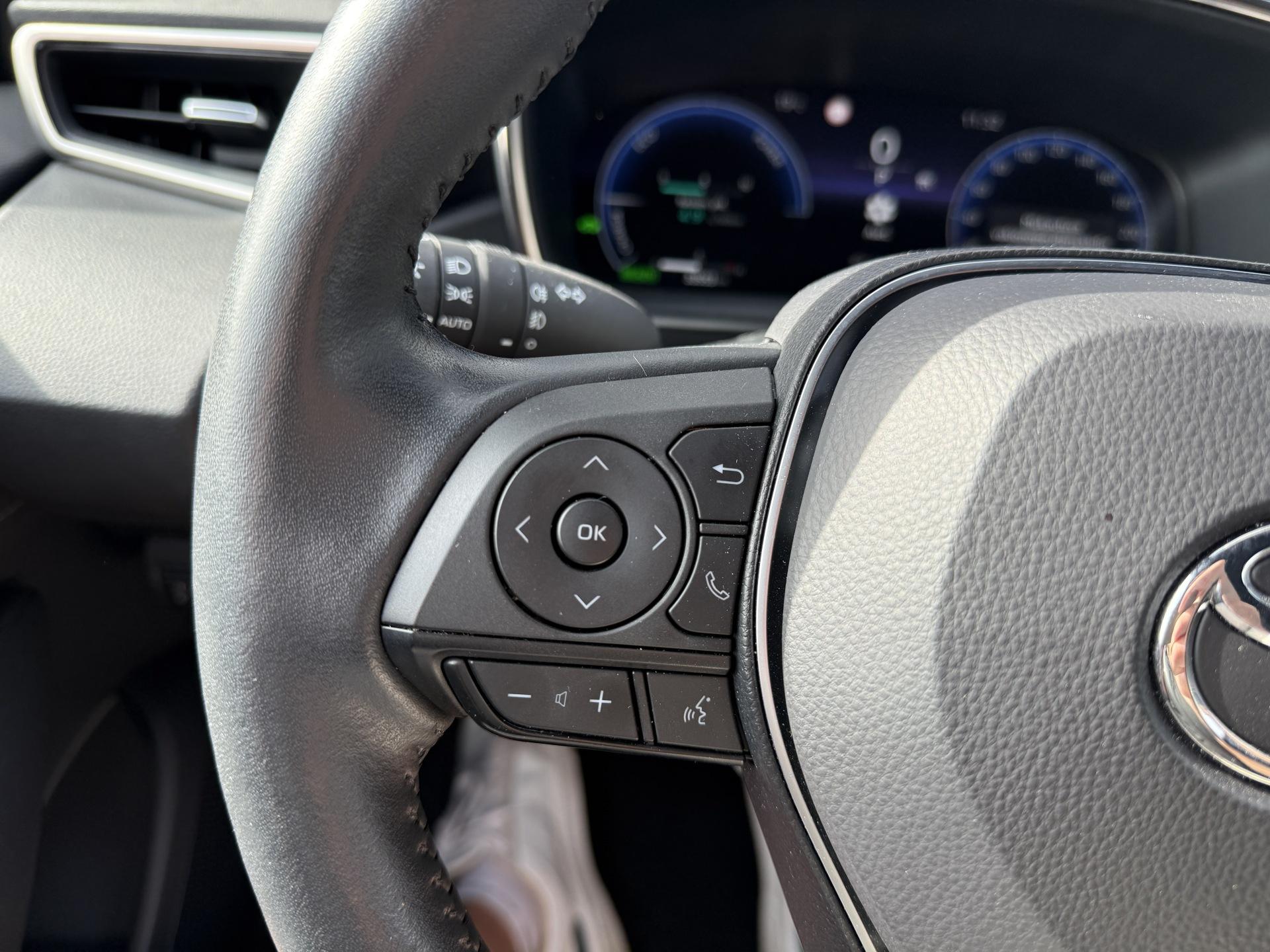 TOYOTA Corolla 2023