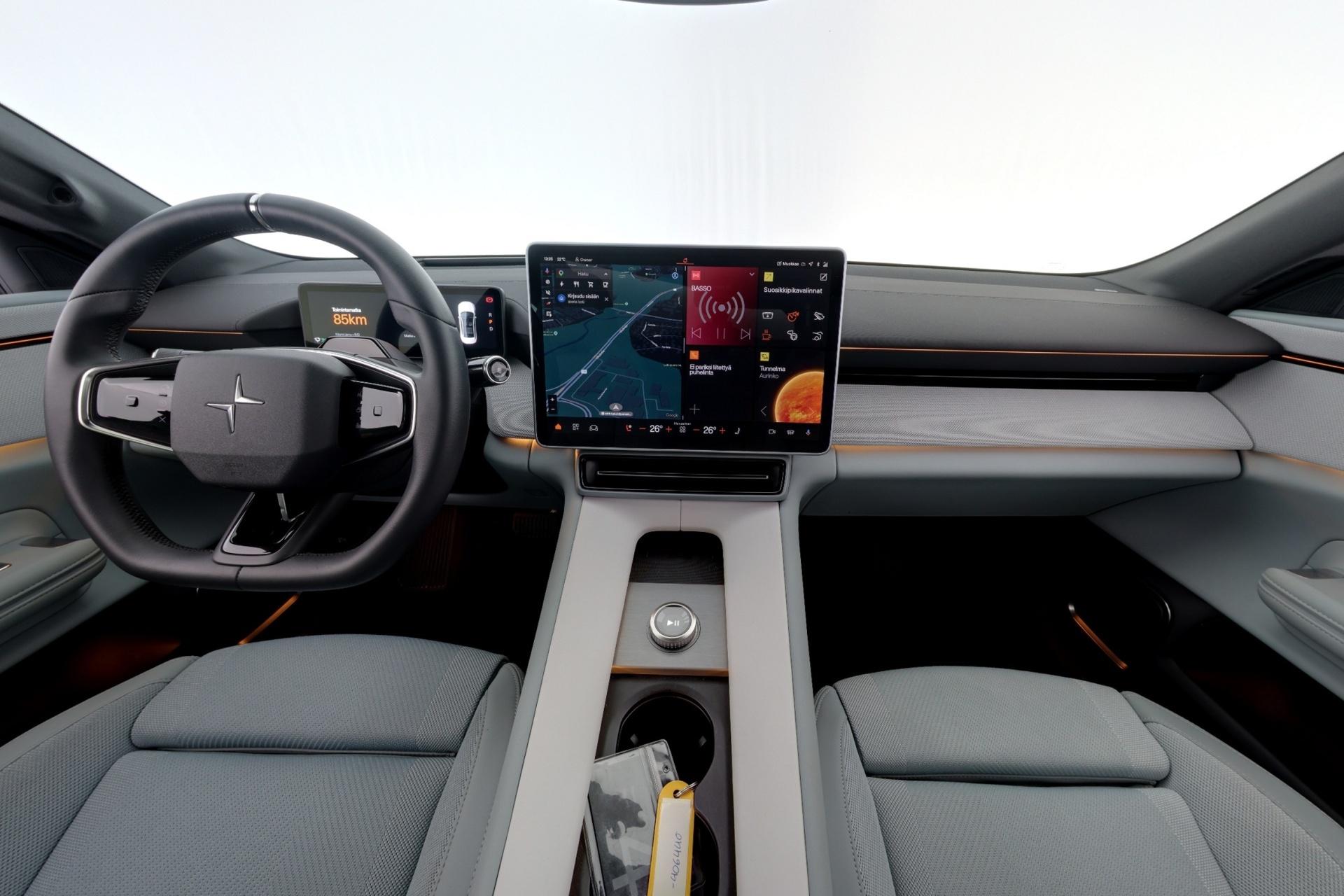 POLESTAR 4 2025