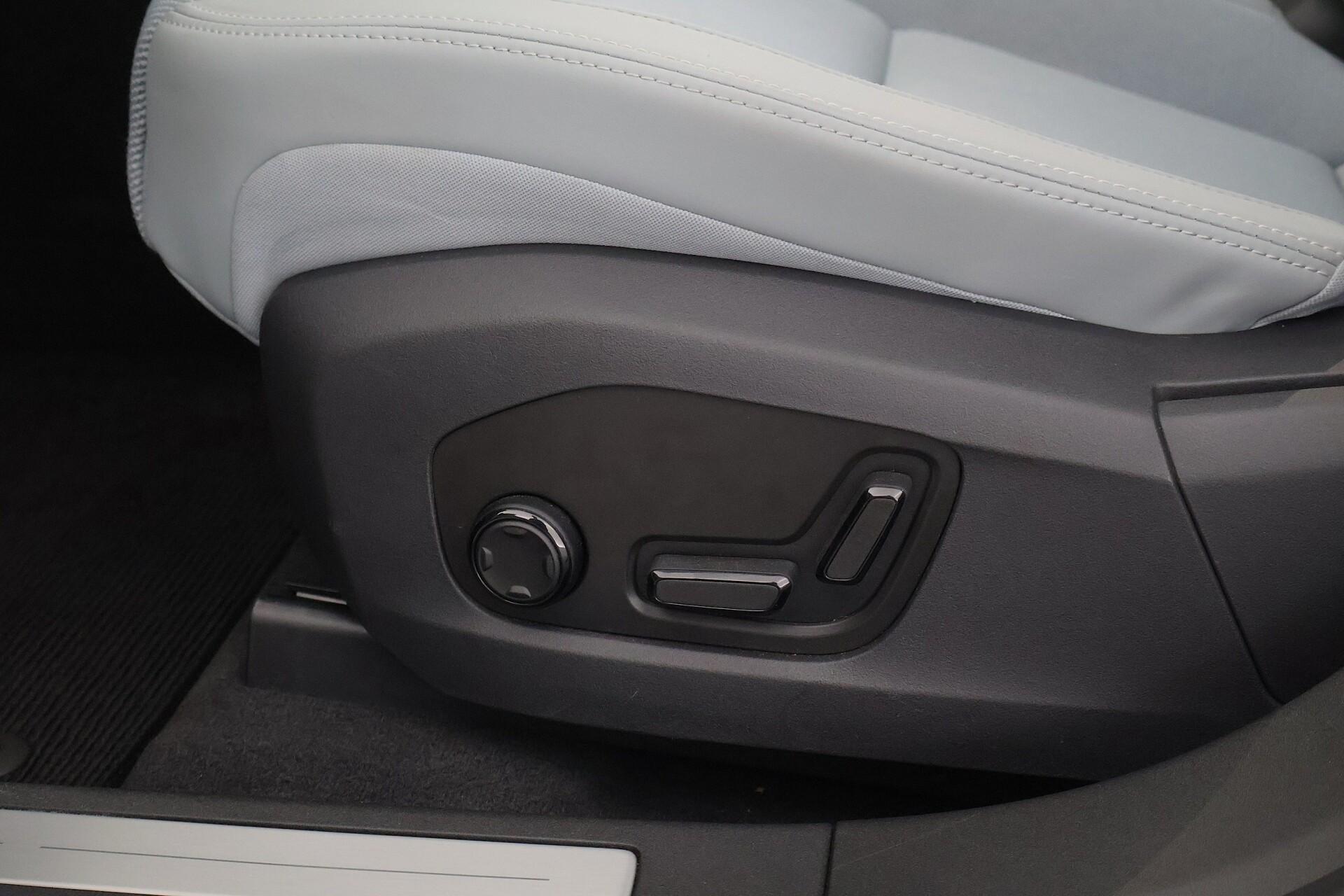 POLESTAR 4 2025
