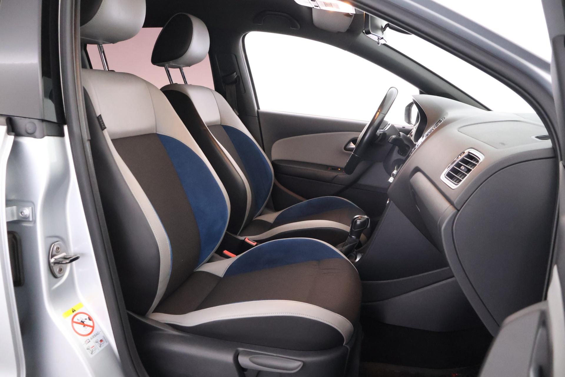 VOLKSWAGEN Polo 2014