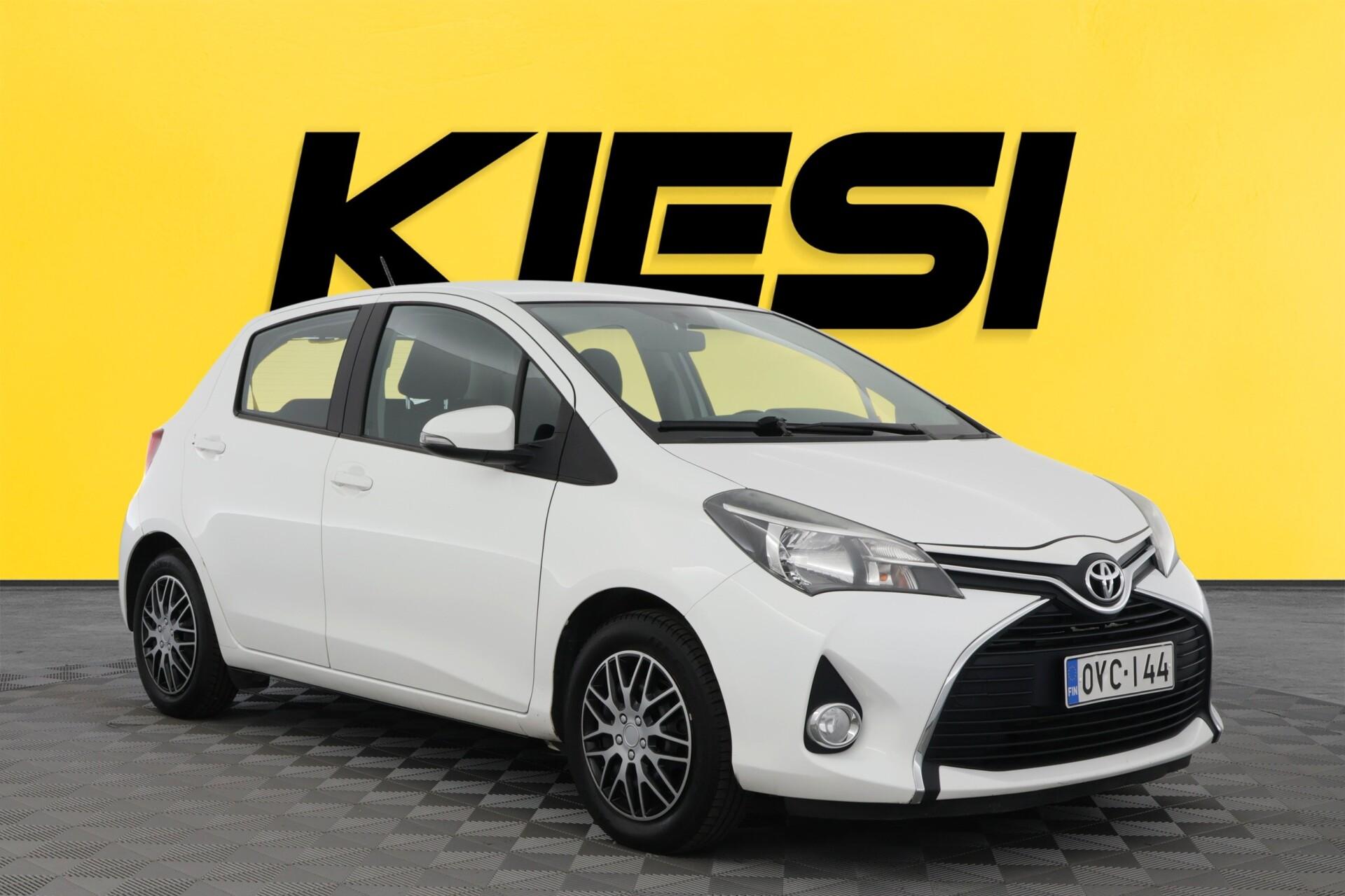 TOYOTA Yaris 2016