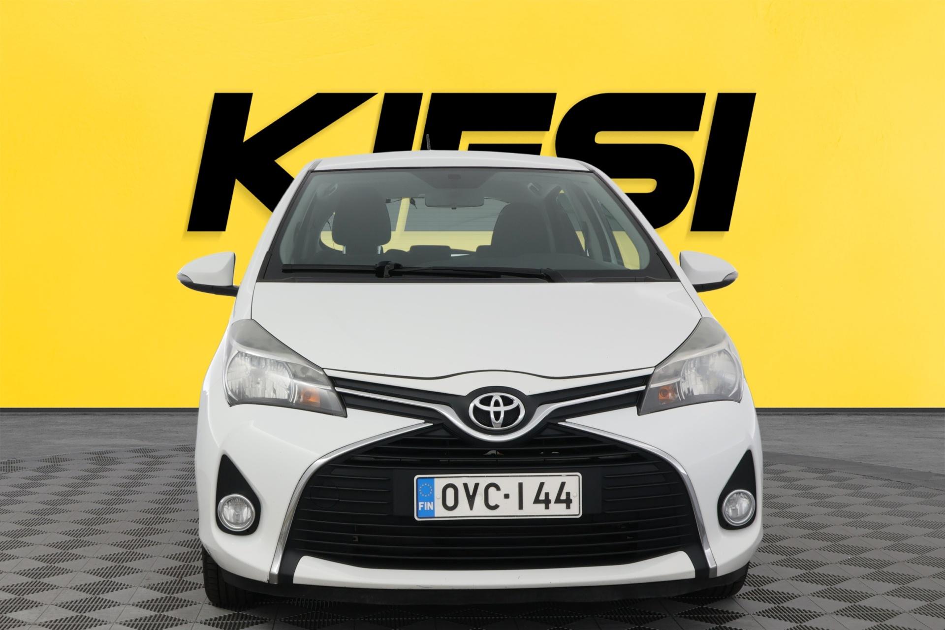 TOYOTA Yaris 2016