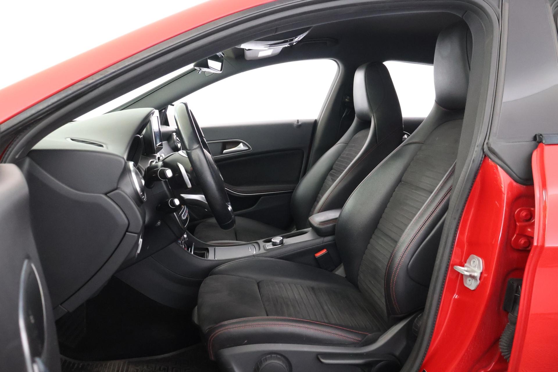 MERCEDES-BENZ CLA 2017