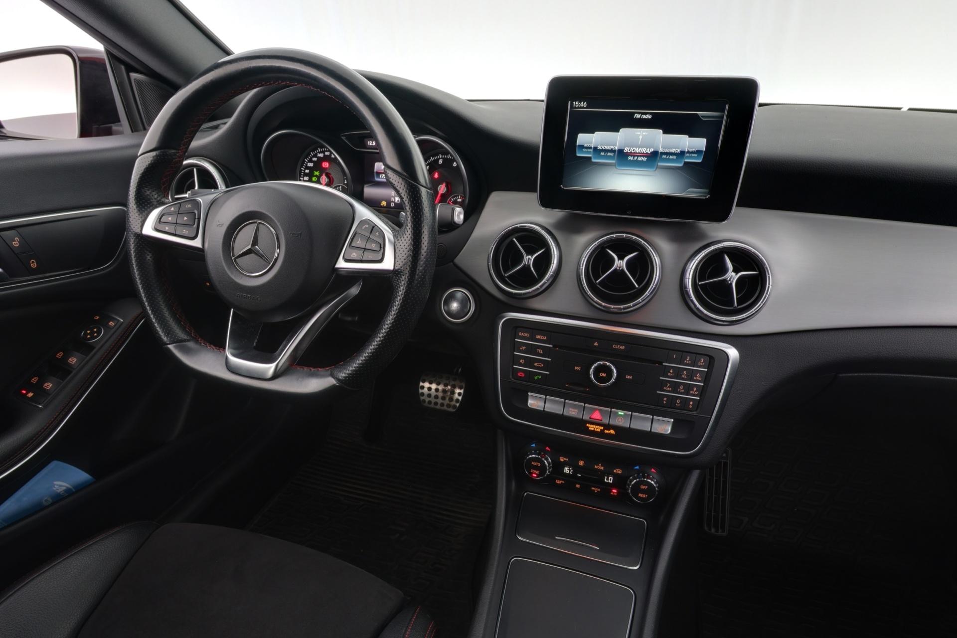 MERCEDES-BENZ CLA 2017