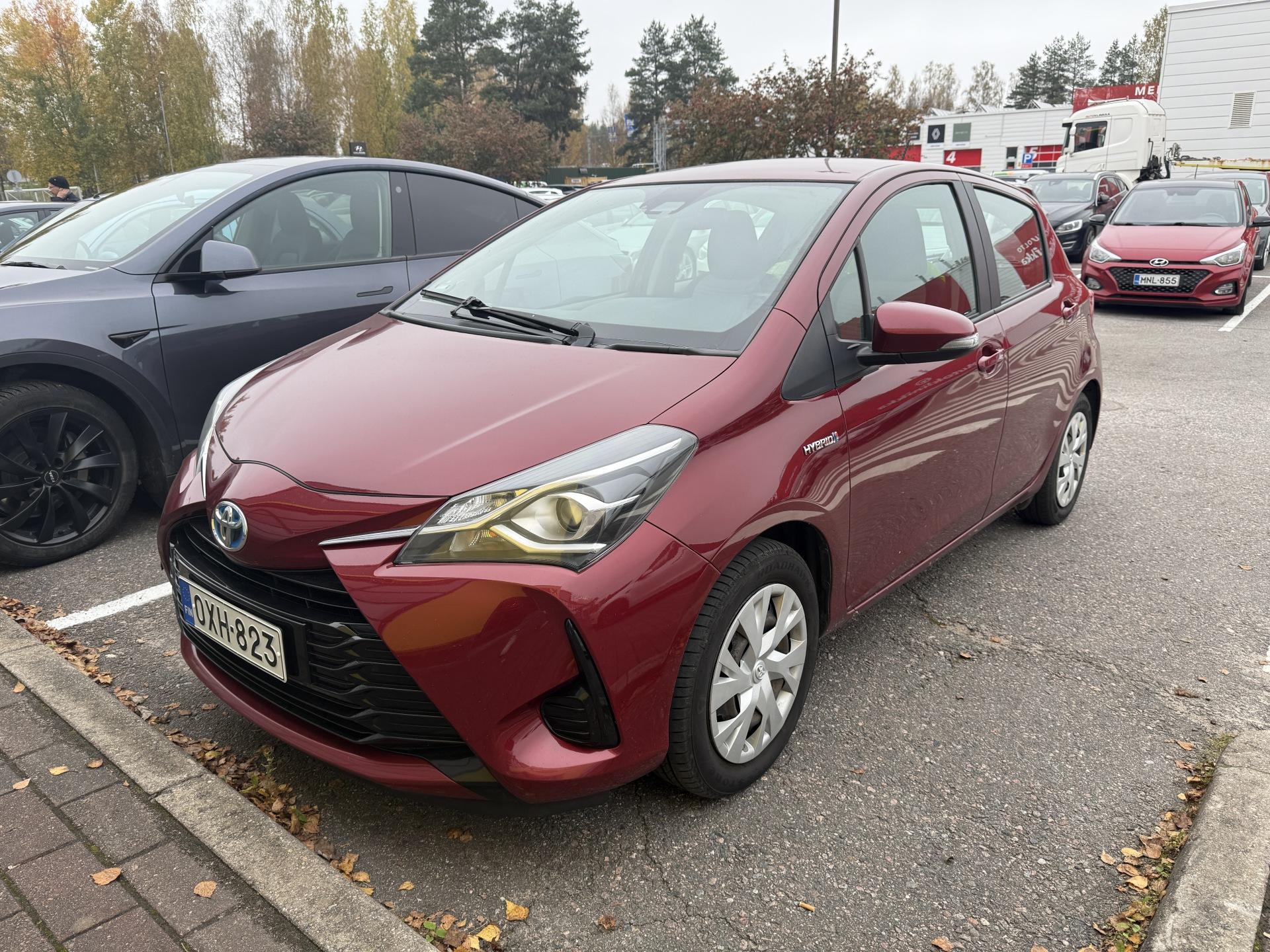 TOYOTA Yaris 2018