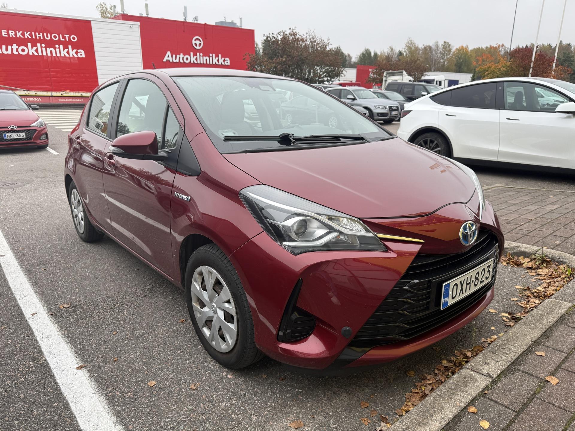 TOYOTA Yaris 2018