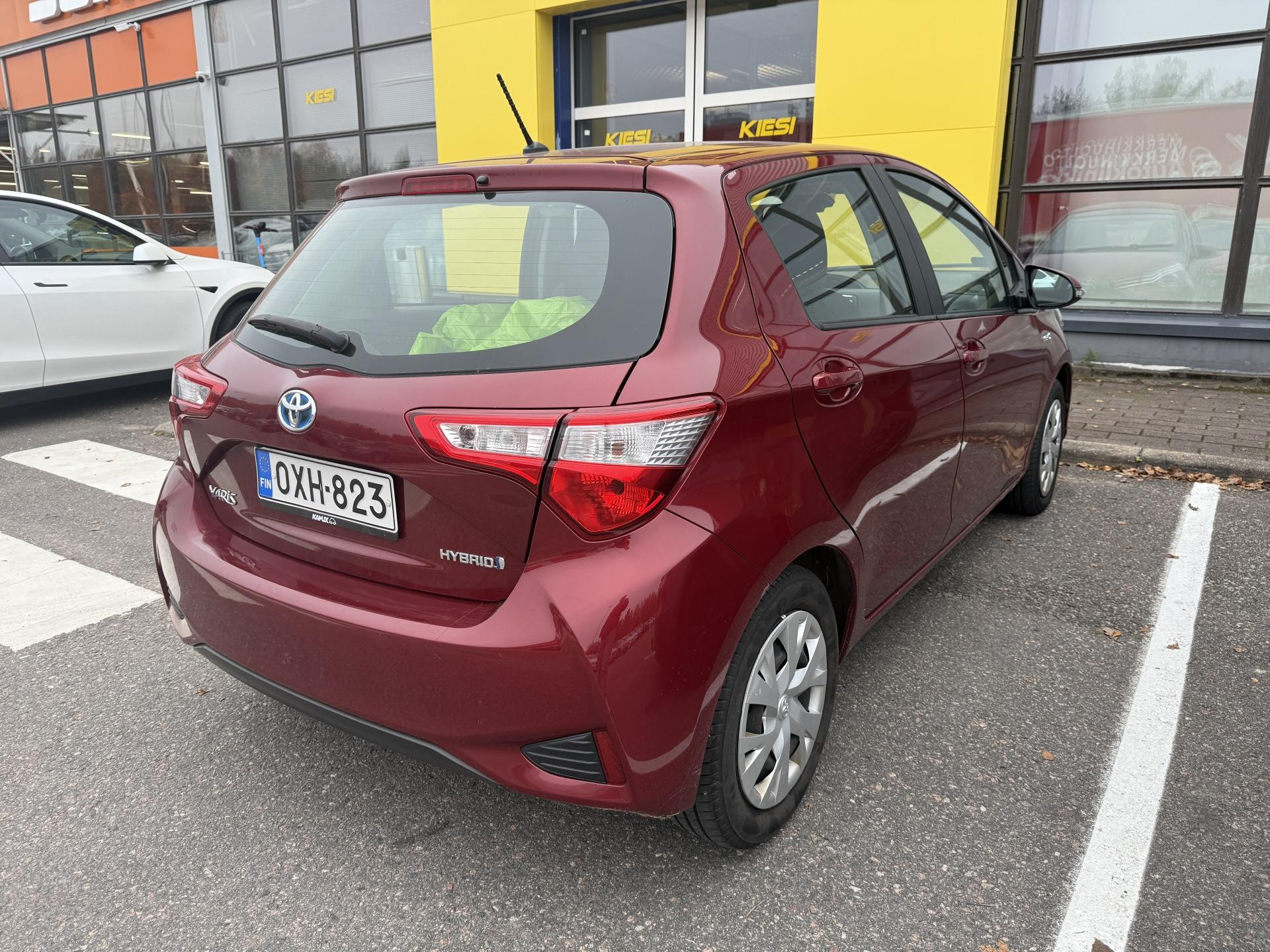 TOYOTA Yaris 2018