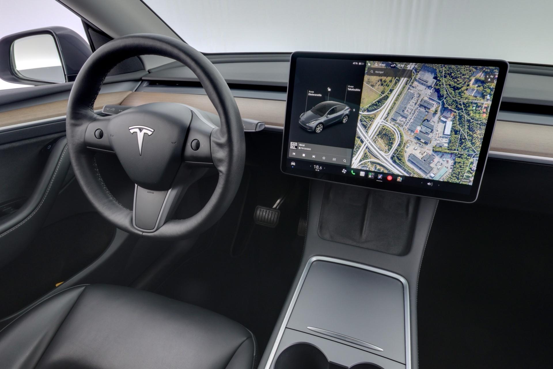 TESLA Model Y 2021