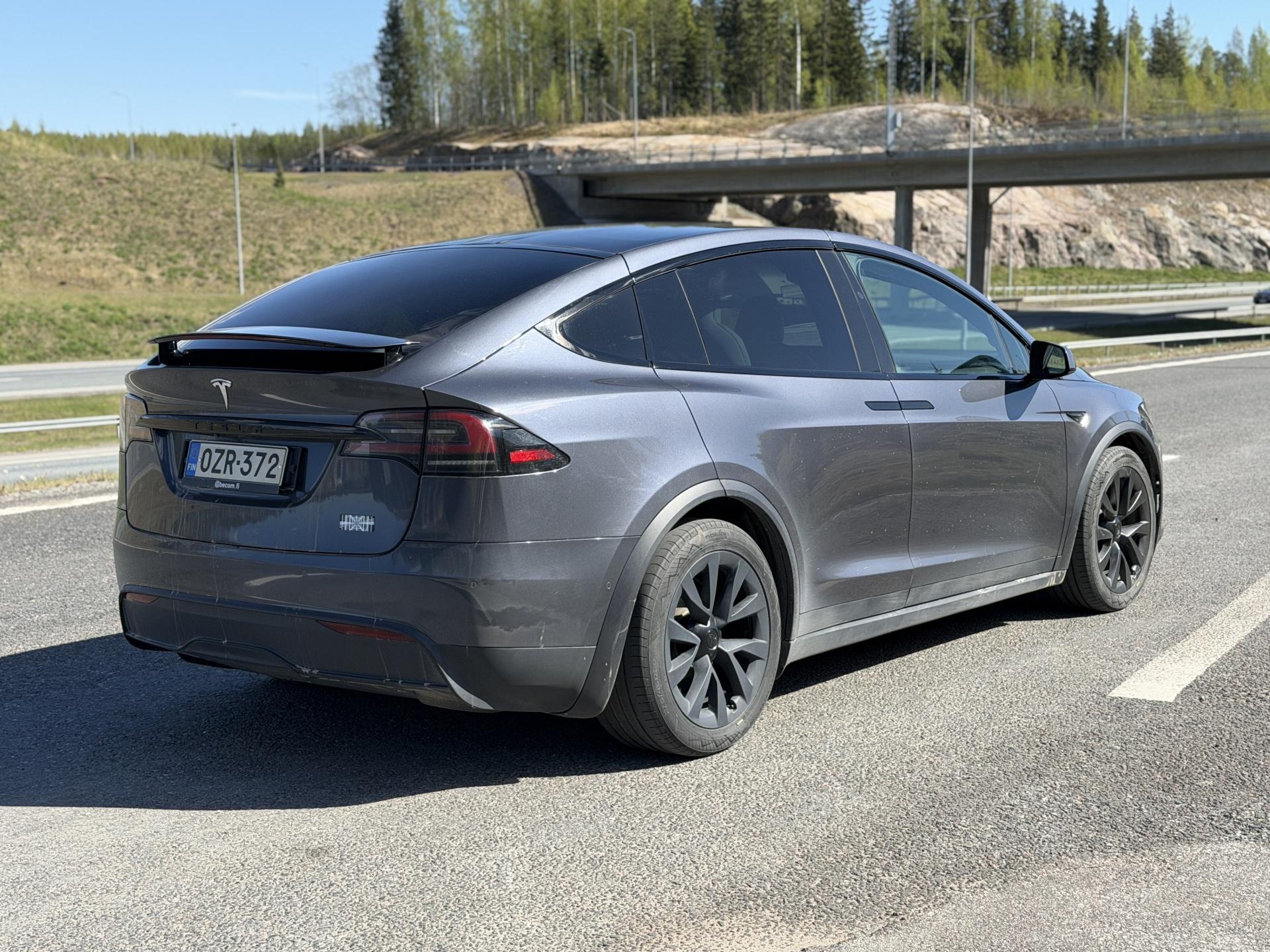 TESLA Model X 2023
