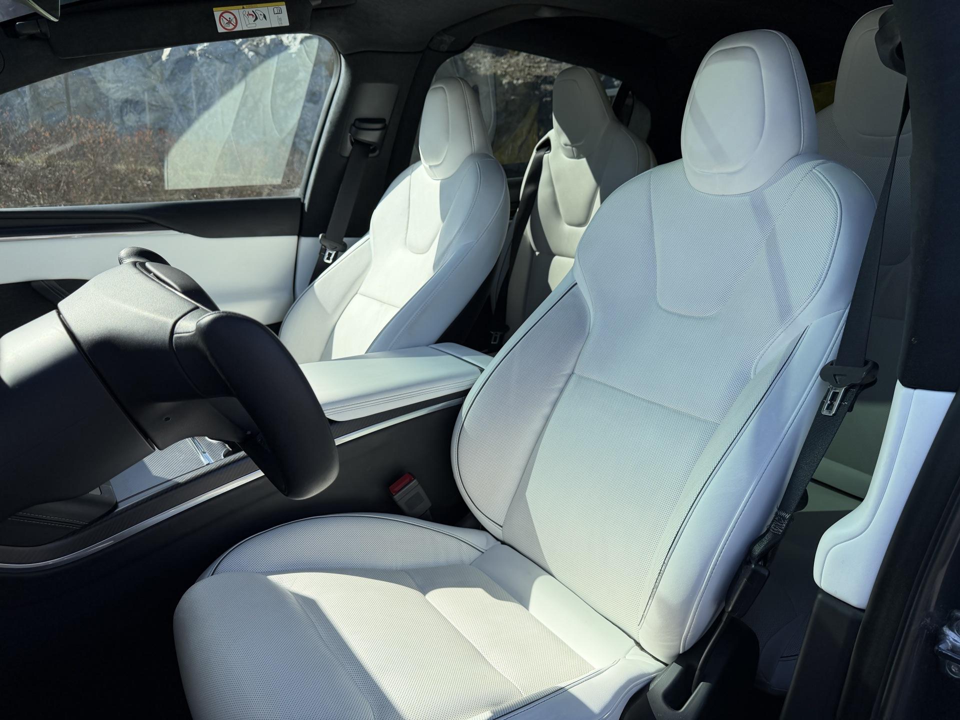 TESLA Model X 2023