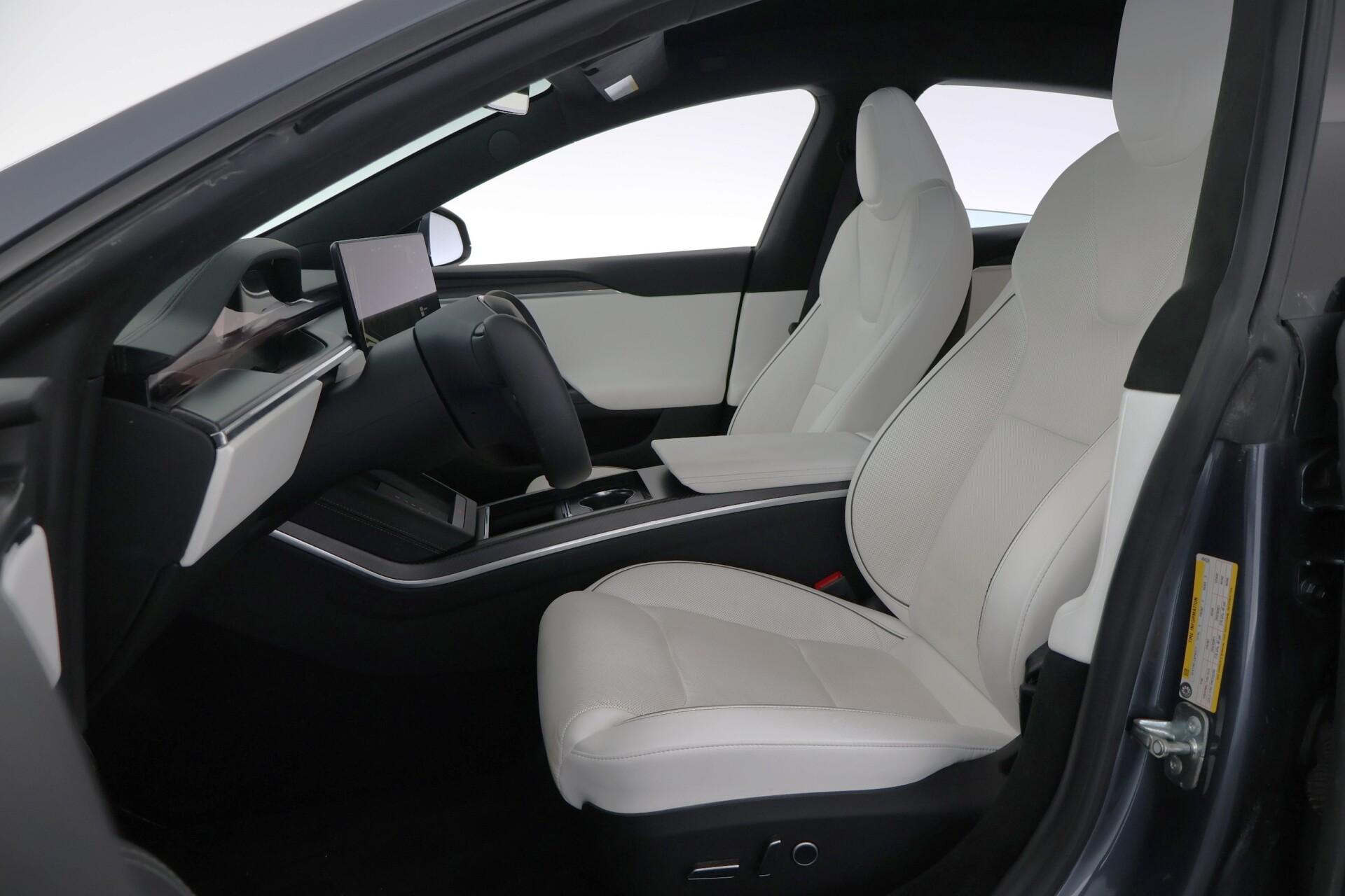 TESLA Model S 2023