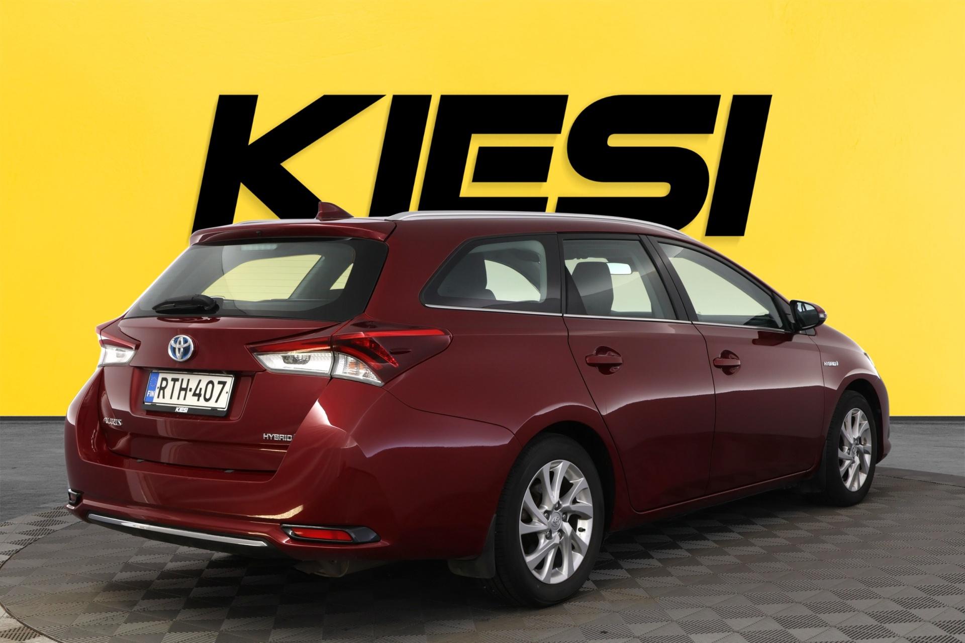 TOYOTA Auris 2017