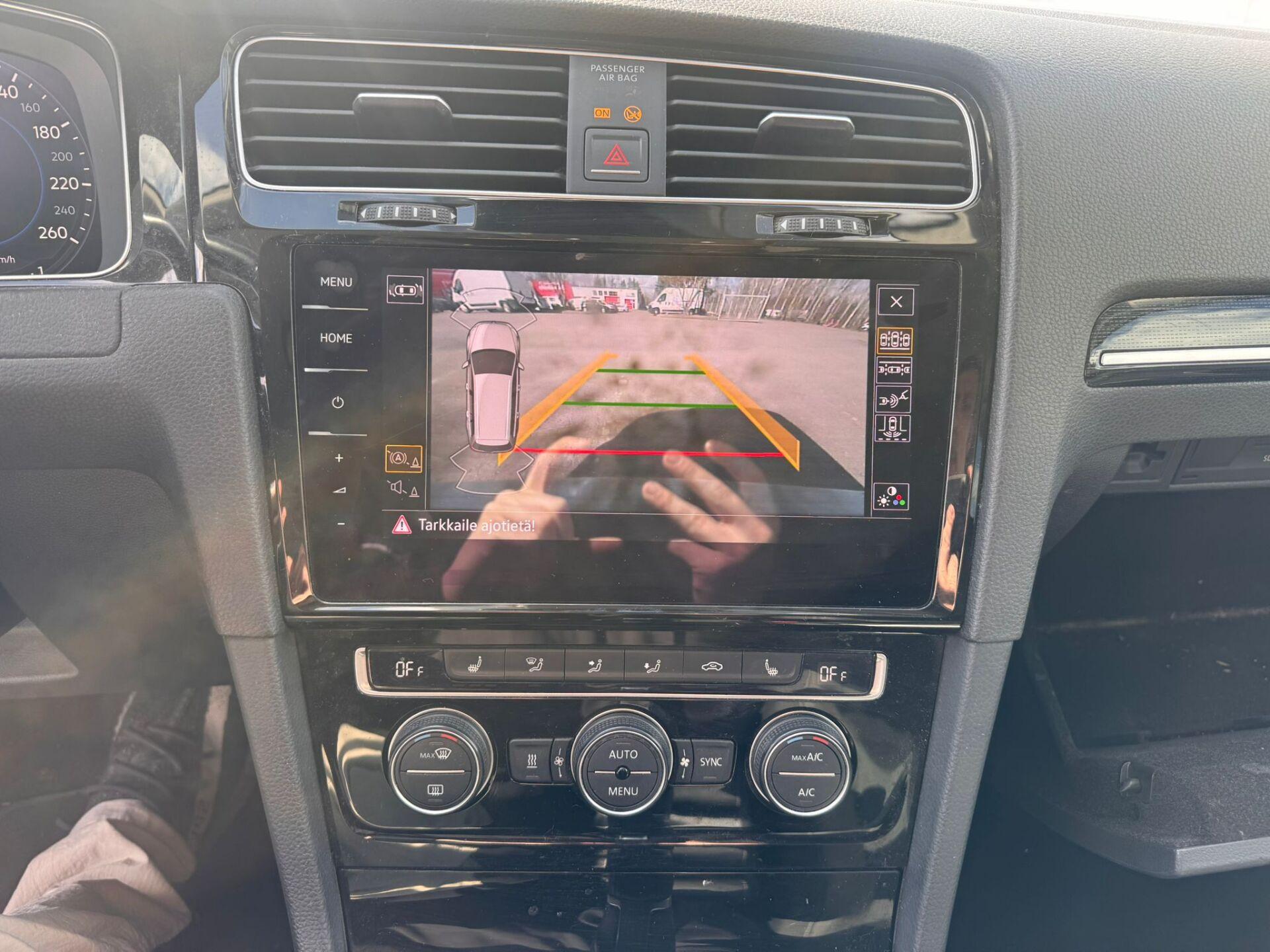 VOLKSWAGEN Golf 2018