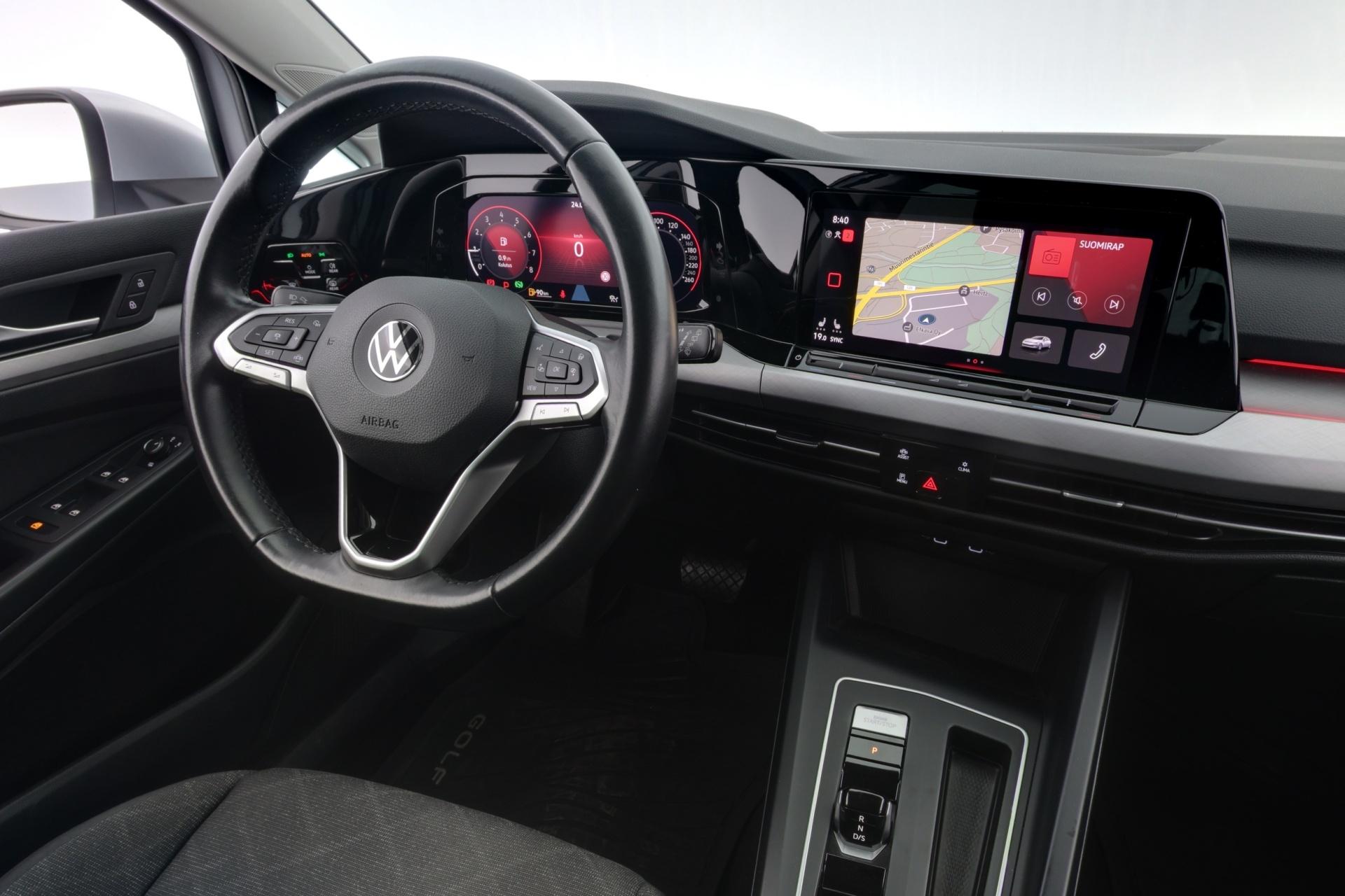 VOLKSWAGEN Golf 2021