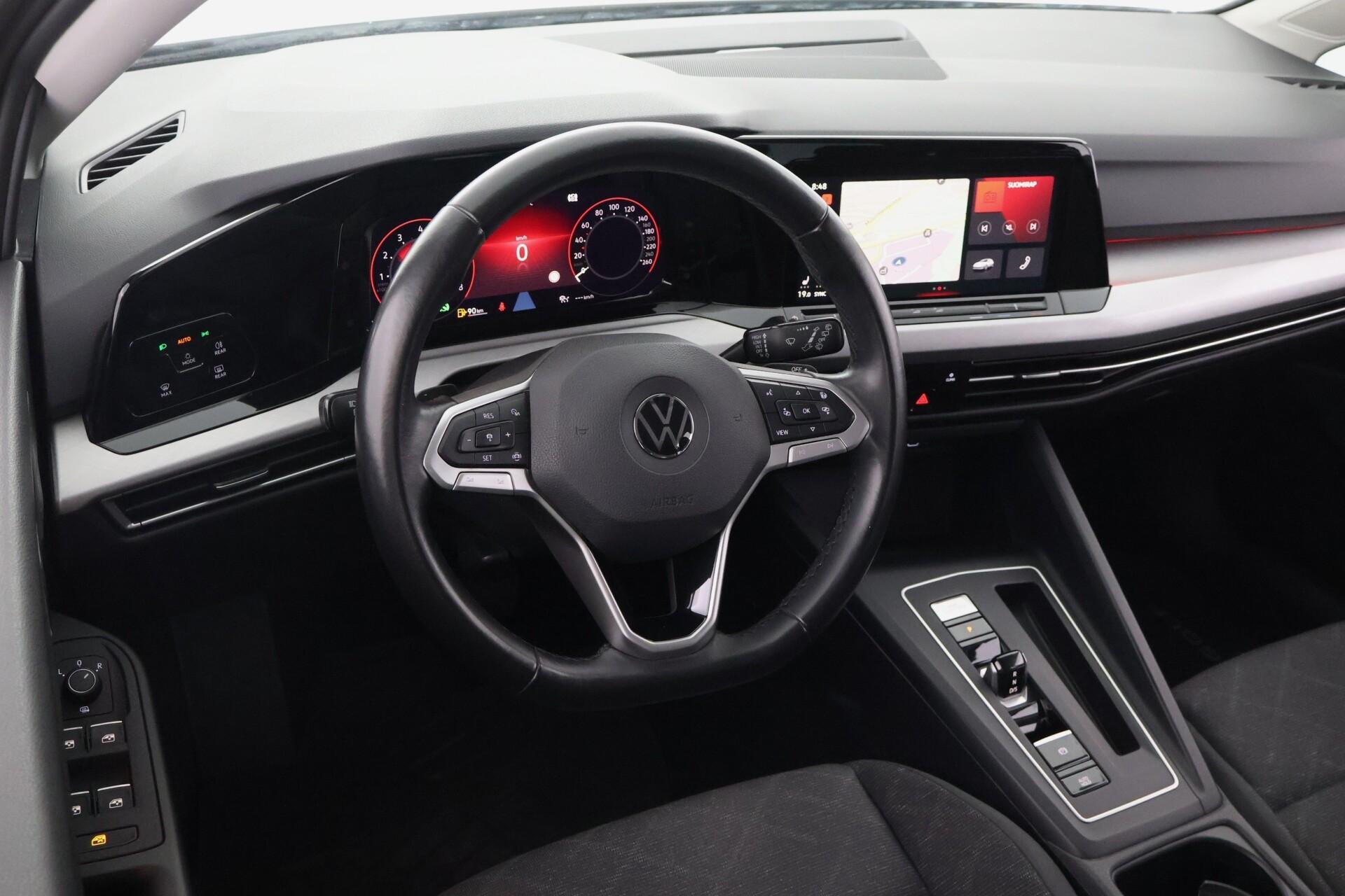 VOLKSWAGEN Golf 2021