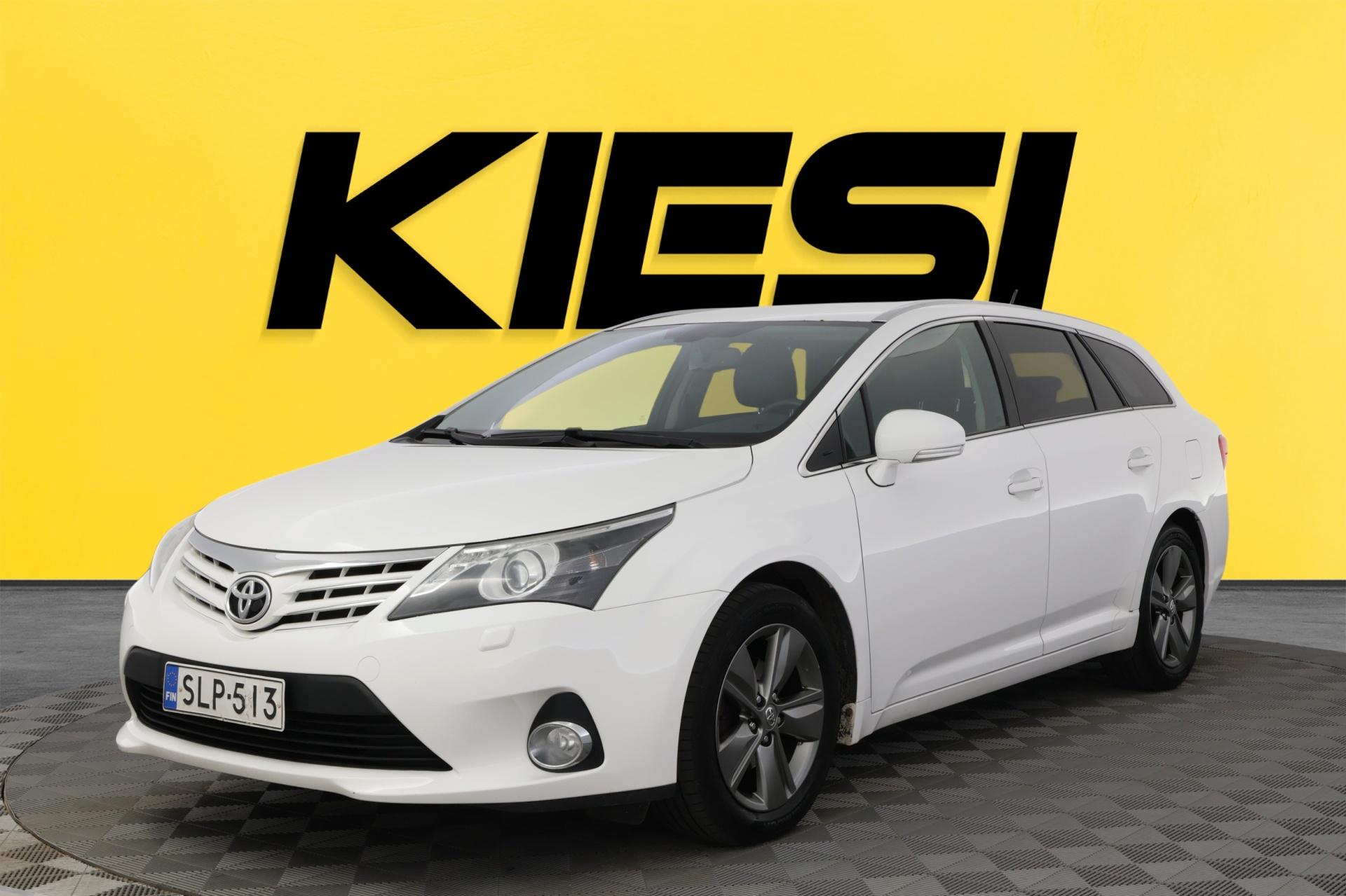 TOYOTA Avensis 2015