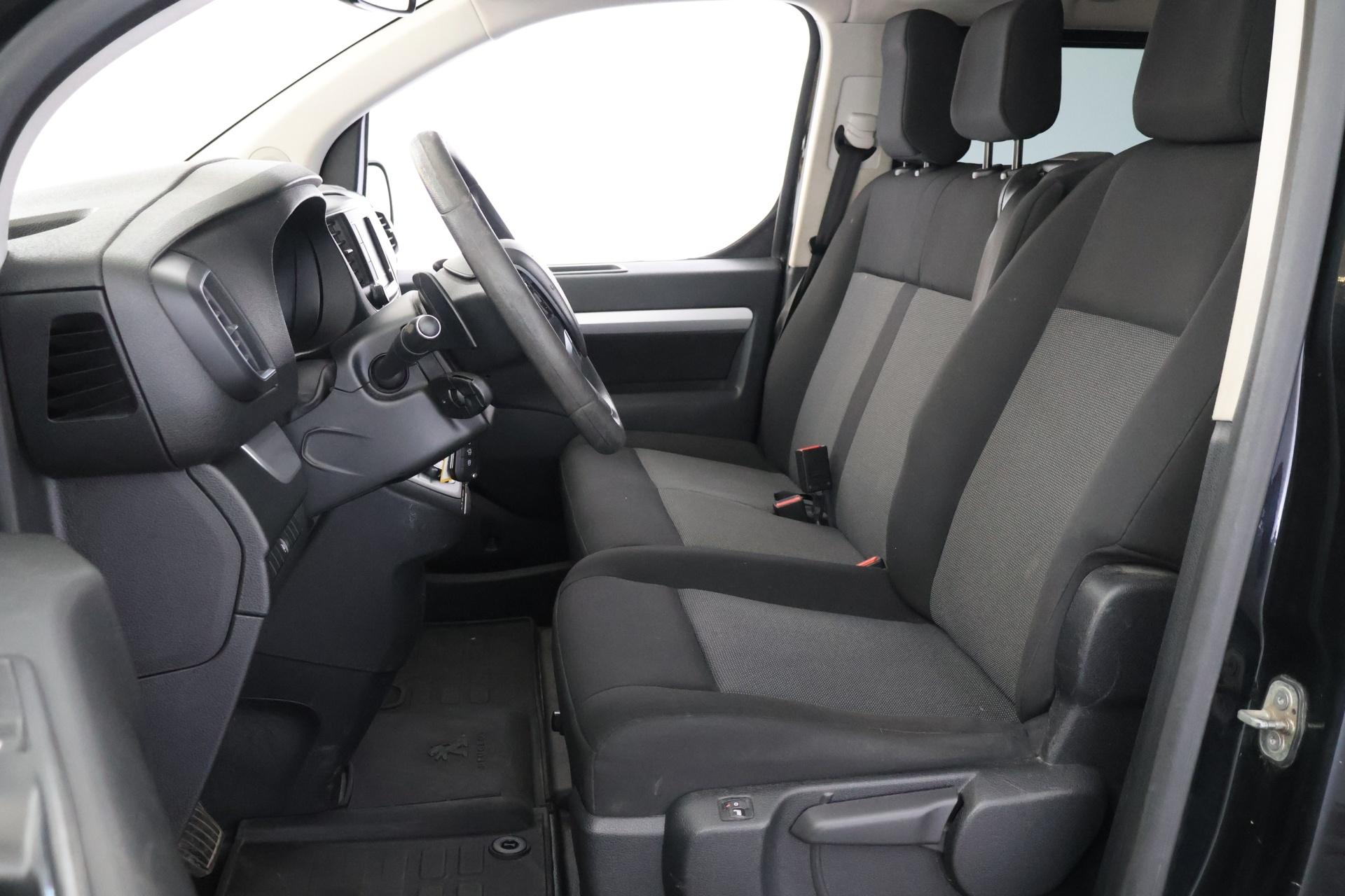 PEUGEOT Traveller 2017