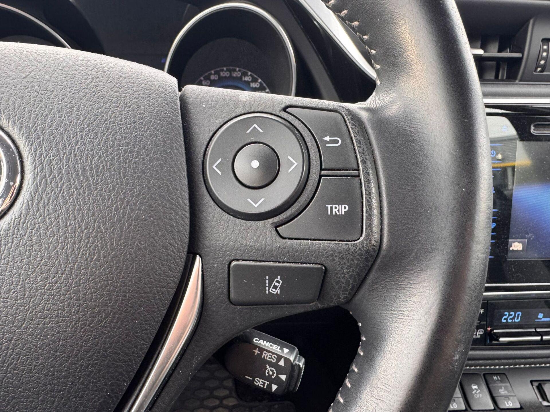 TOYOTA Auris 2017