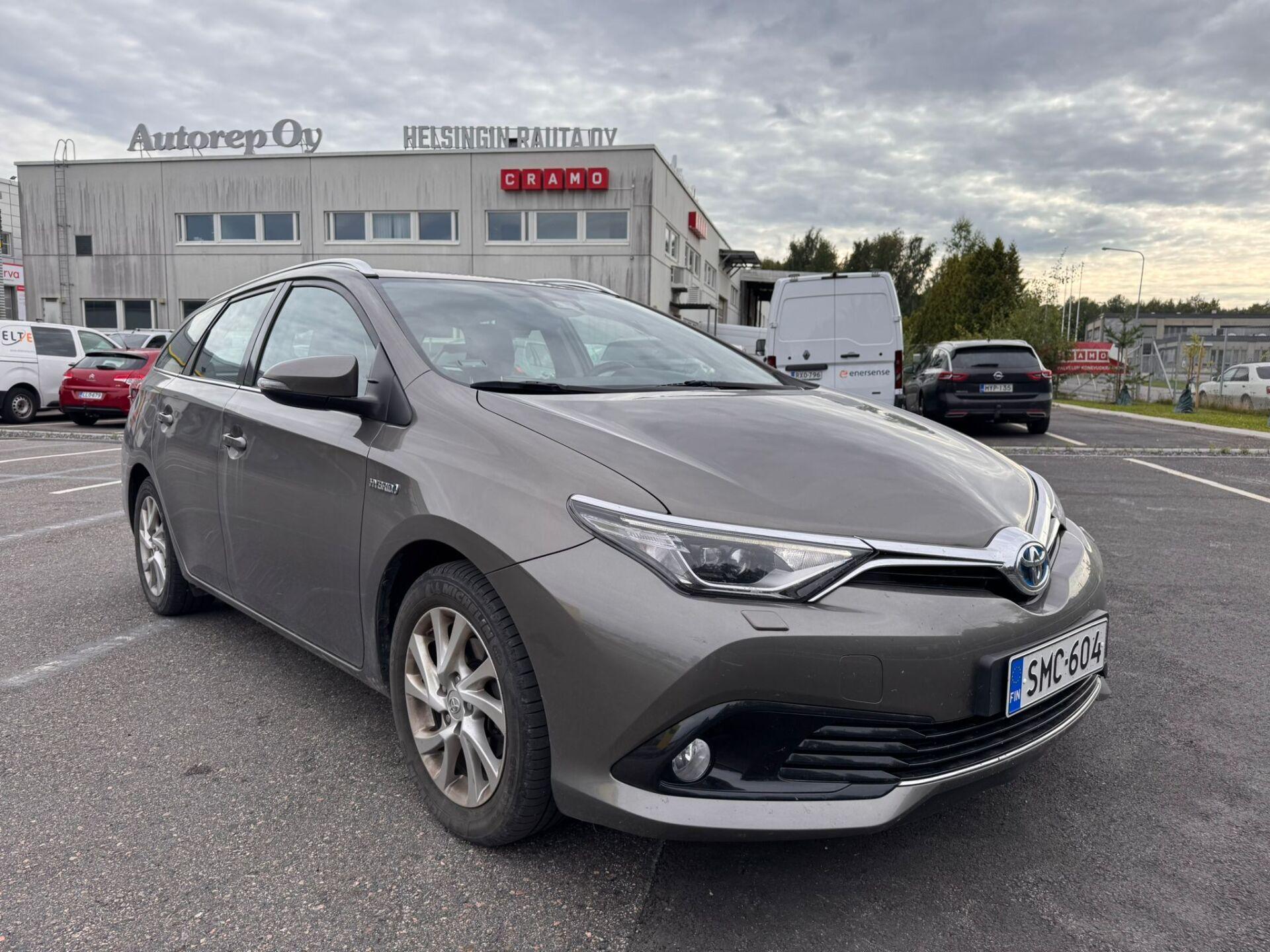 TOYOTA Auris 2017