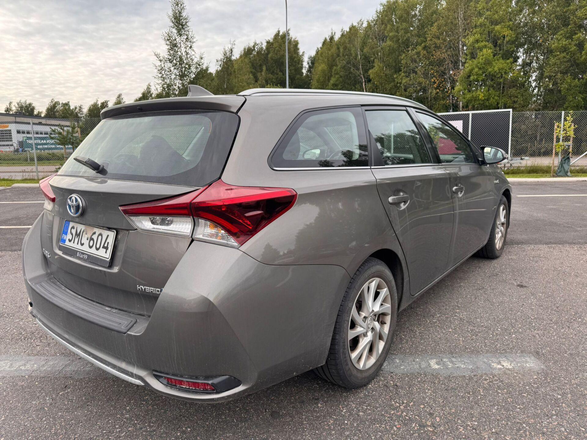 TOYOTA Auris 2017