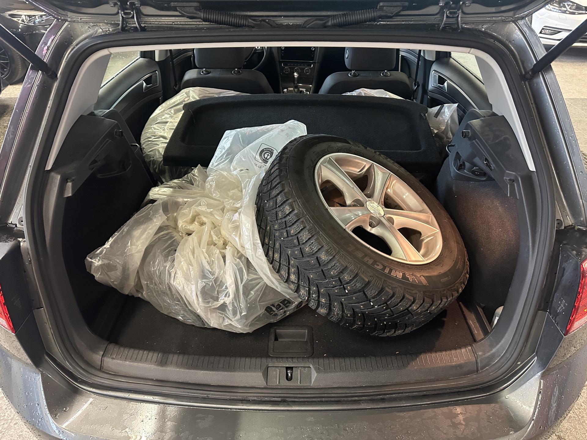 VOLKSWAGEN Golf 2017