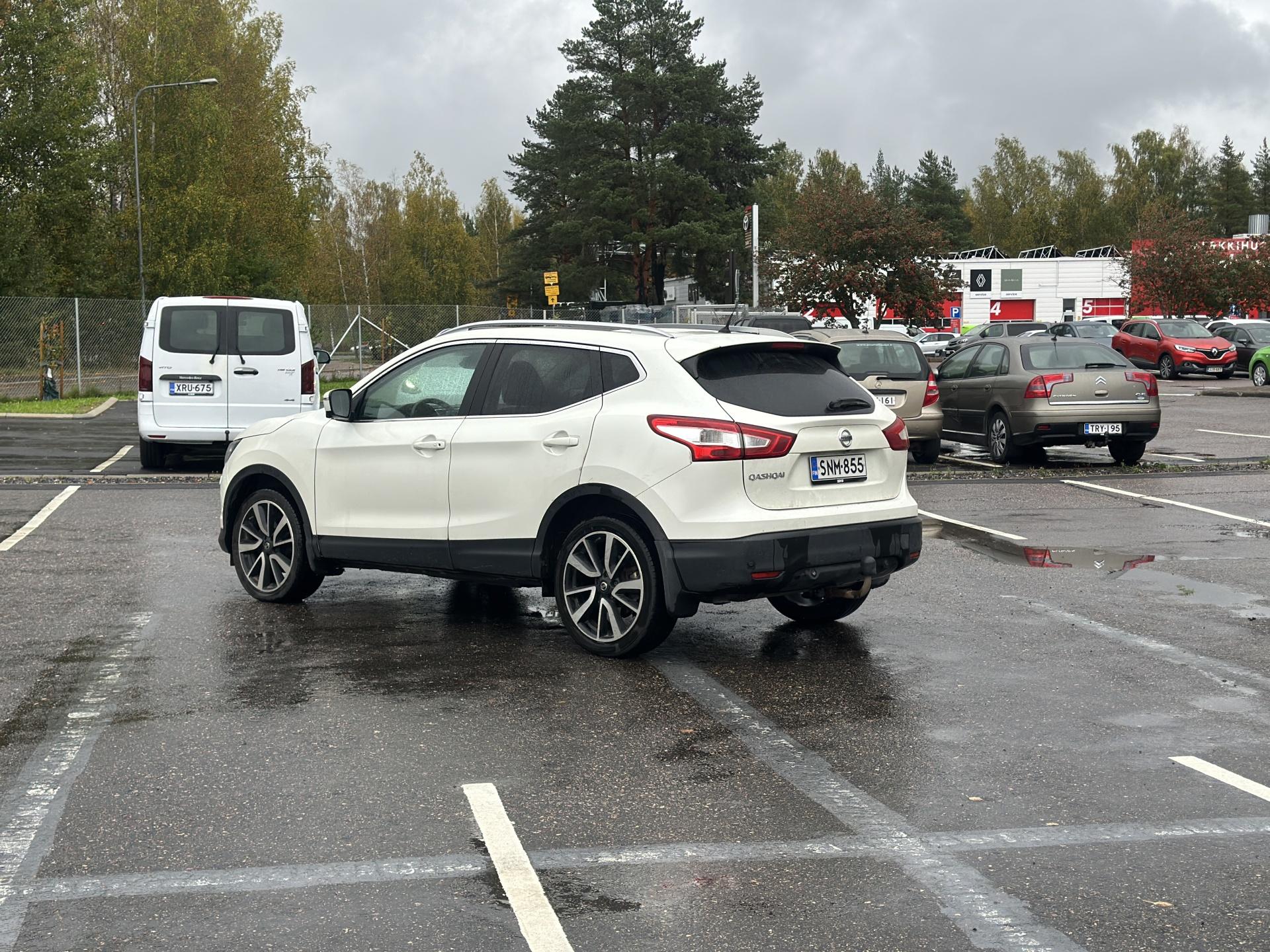 NISSAN Qashqai 2015