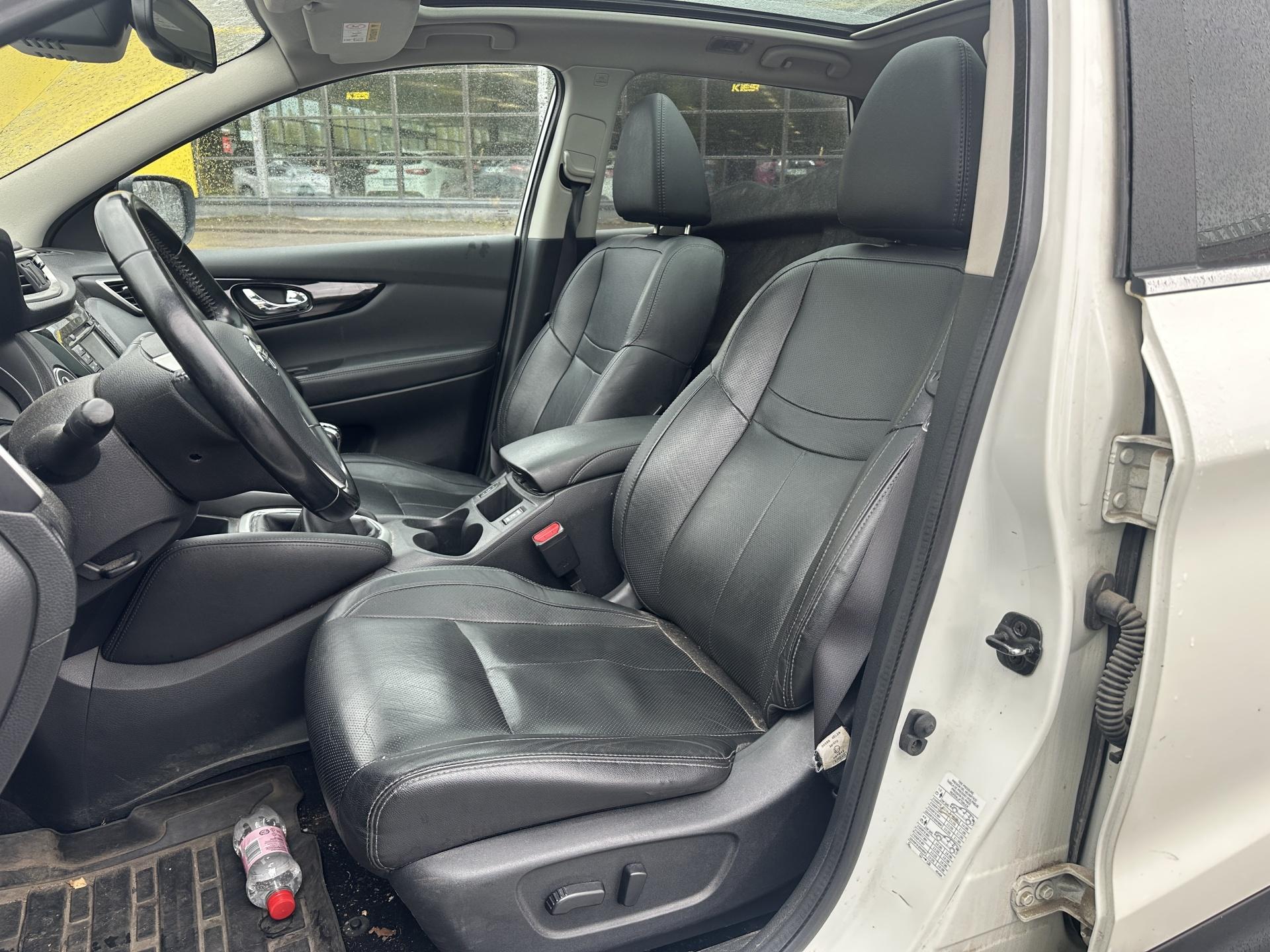 NISSAN Qashqai 2015
