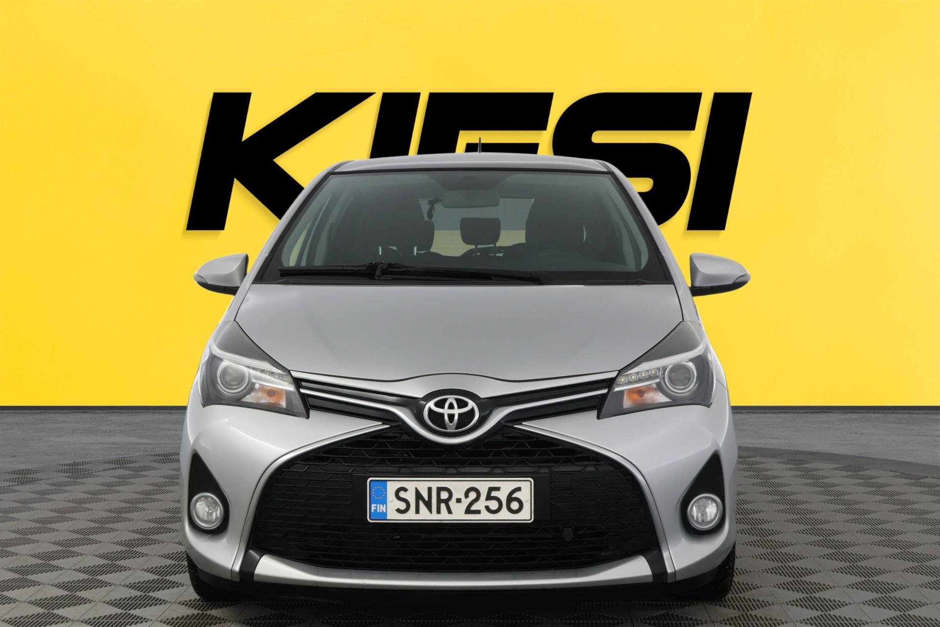 TOYOTA Yaris 2016