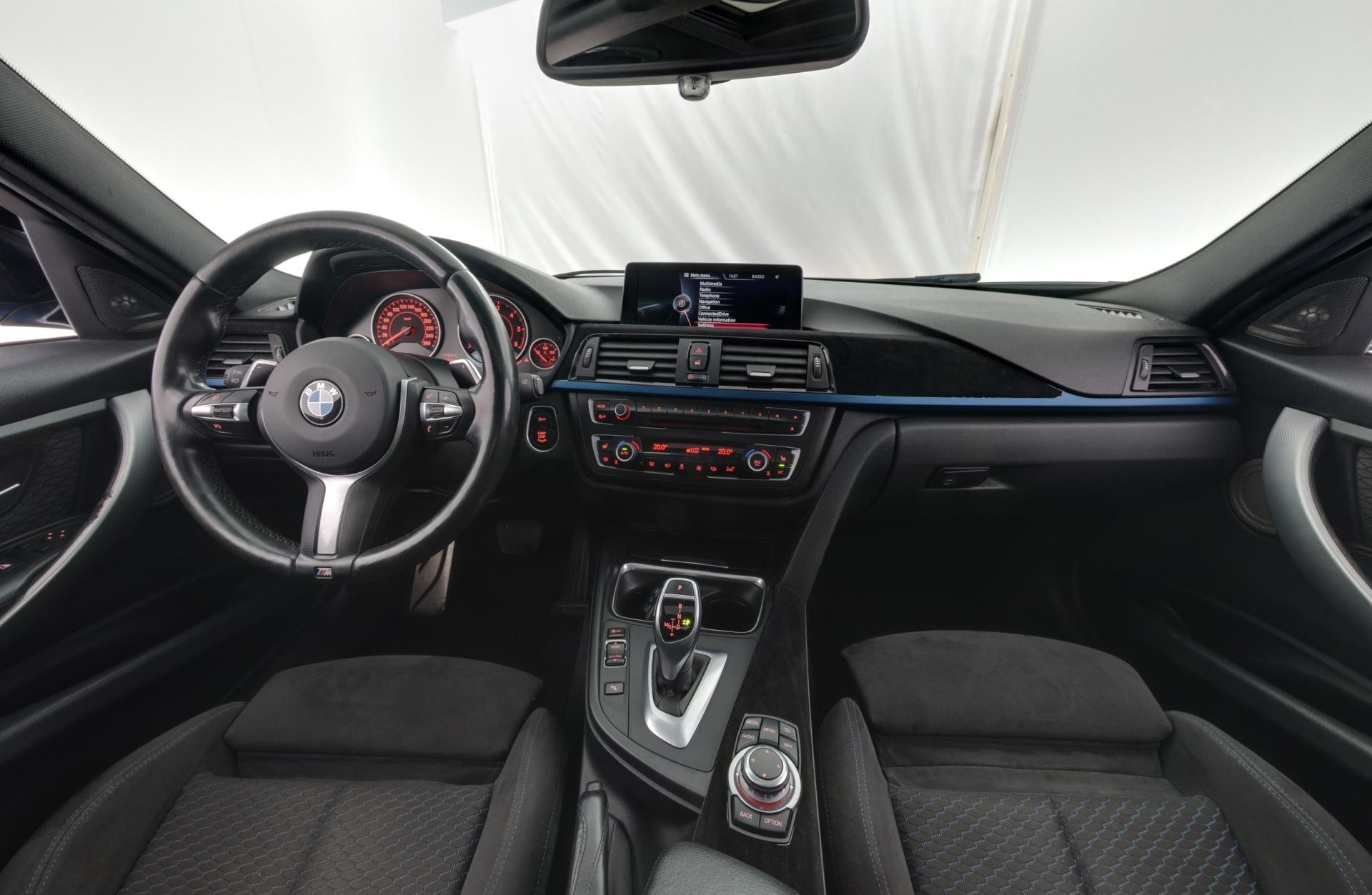 BMW 330 2012