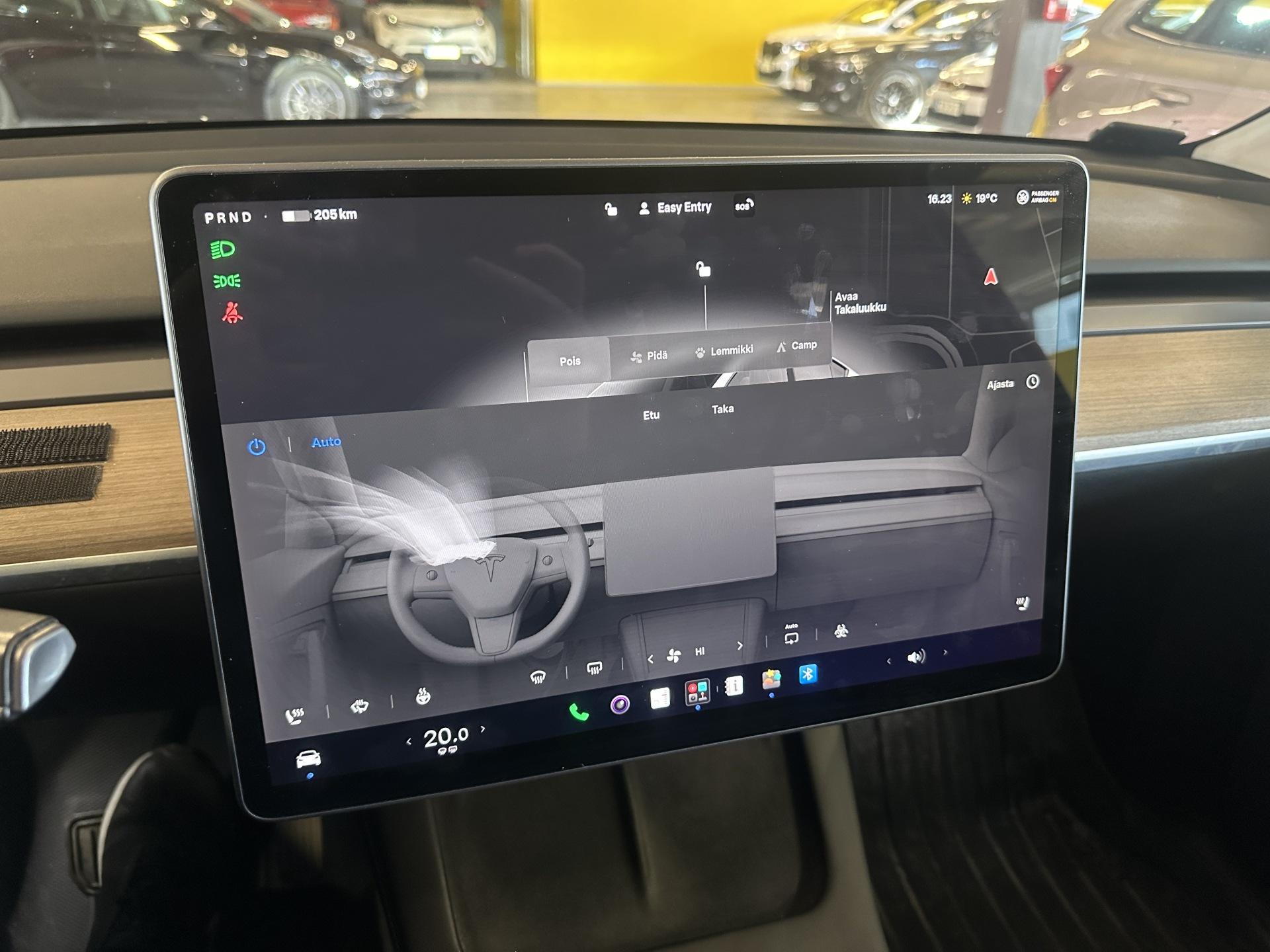 TESLA Model Y 2022