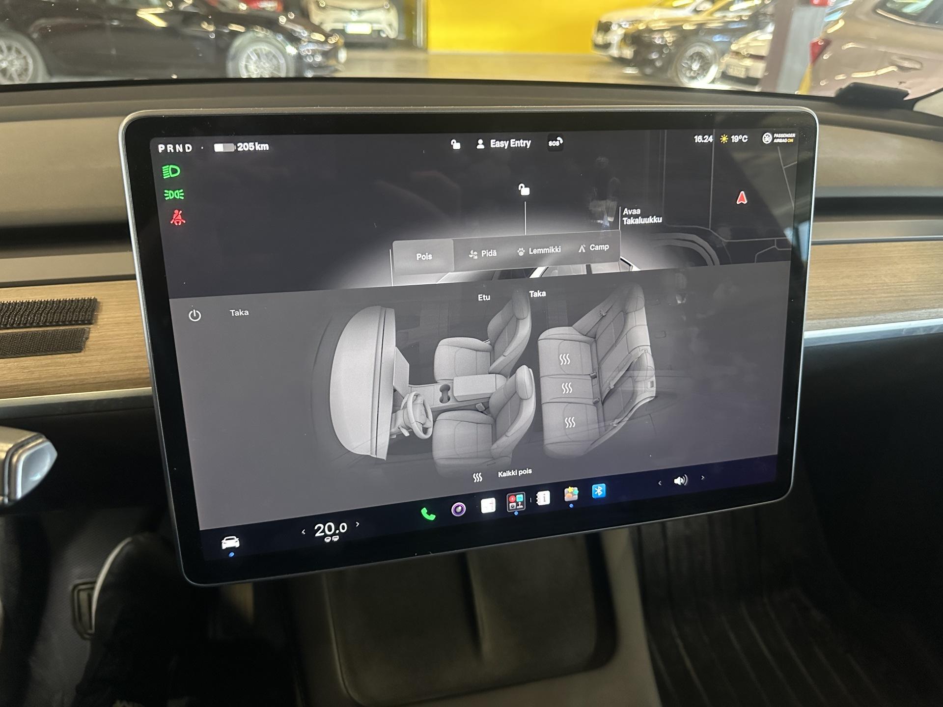 TESLA Model Y 2022