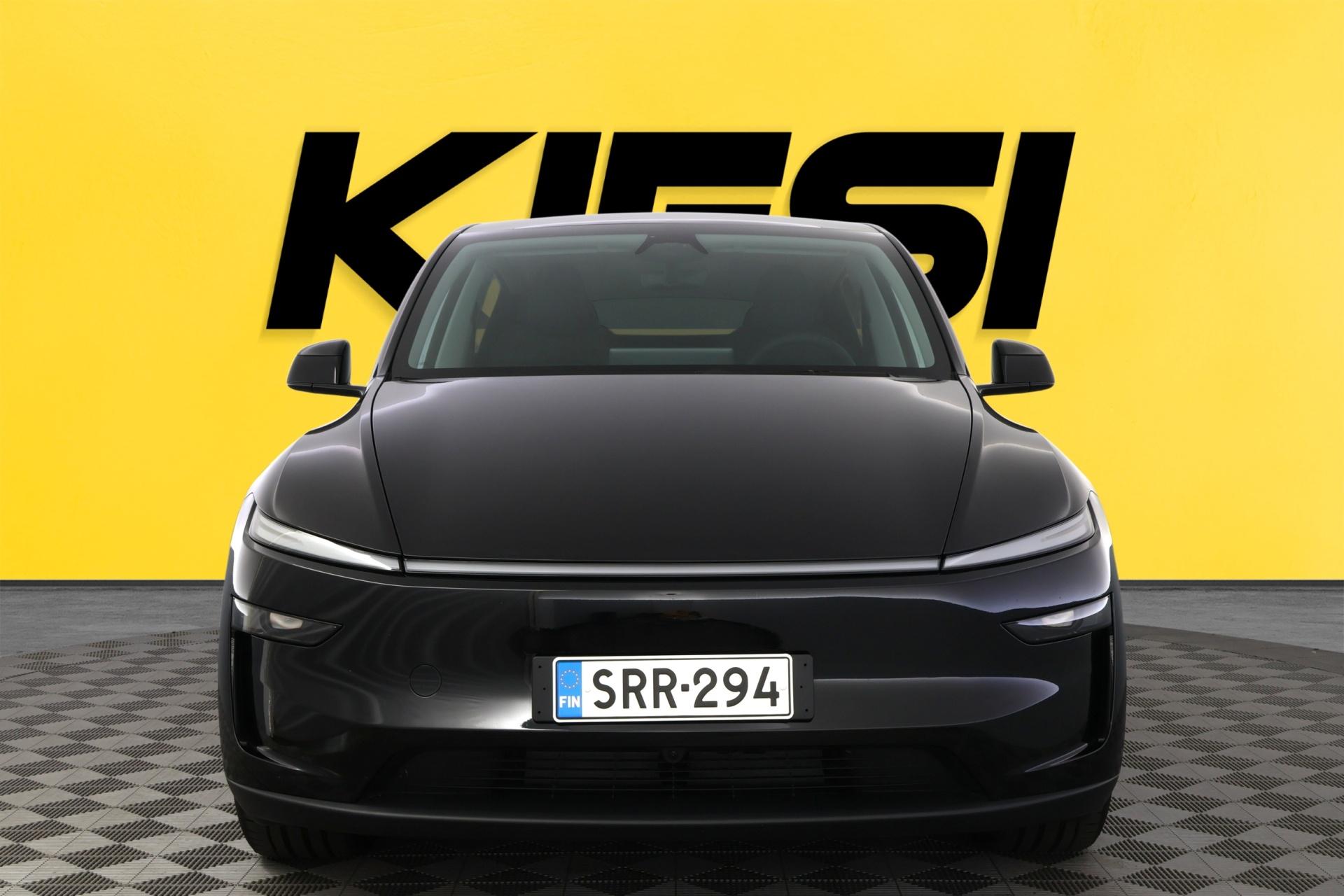 TESLA Model Y 2026