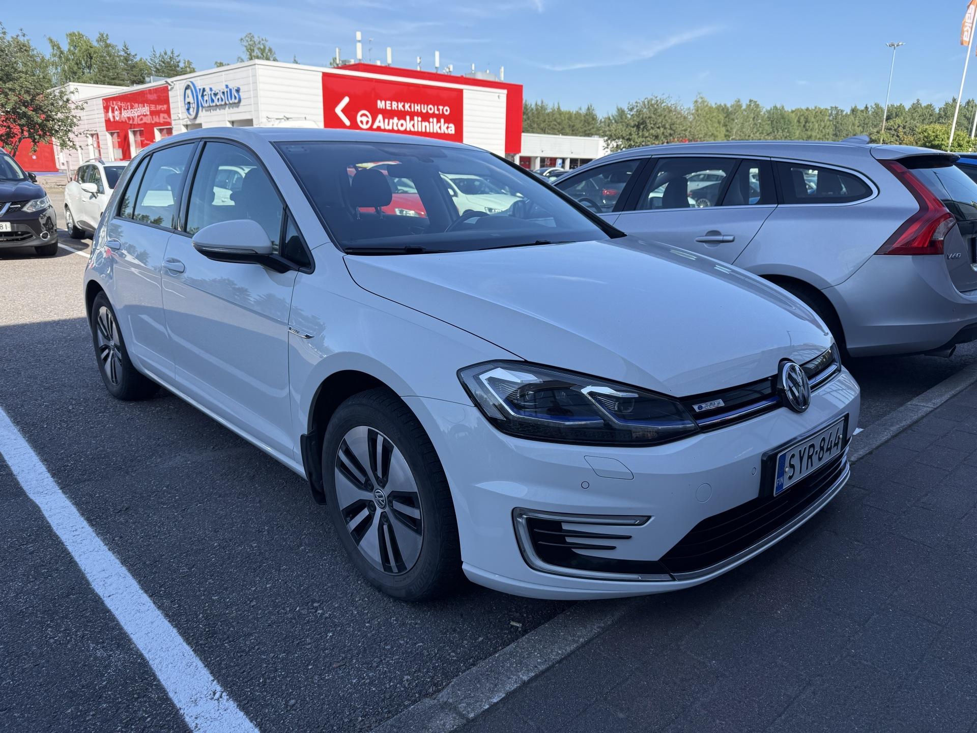 VOLKSWAGEN Golf 2019