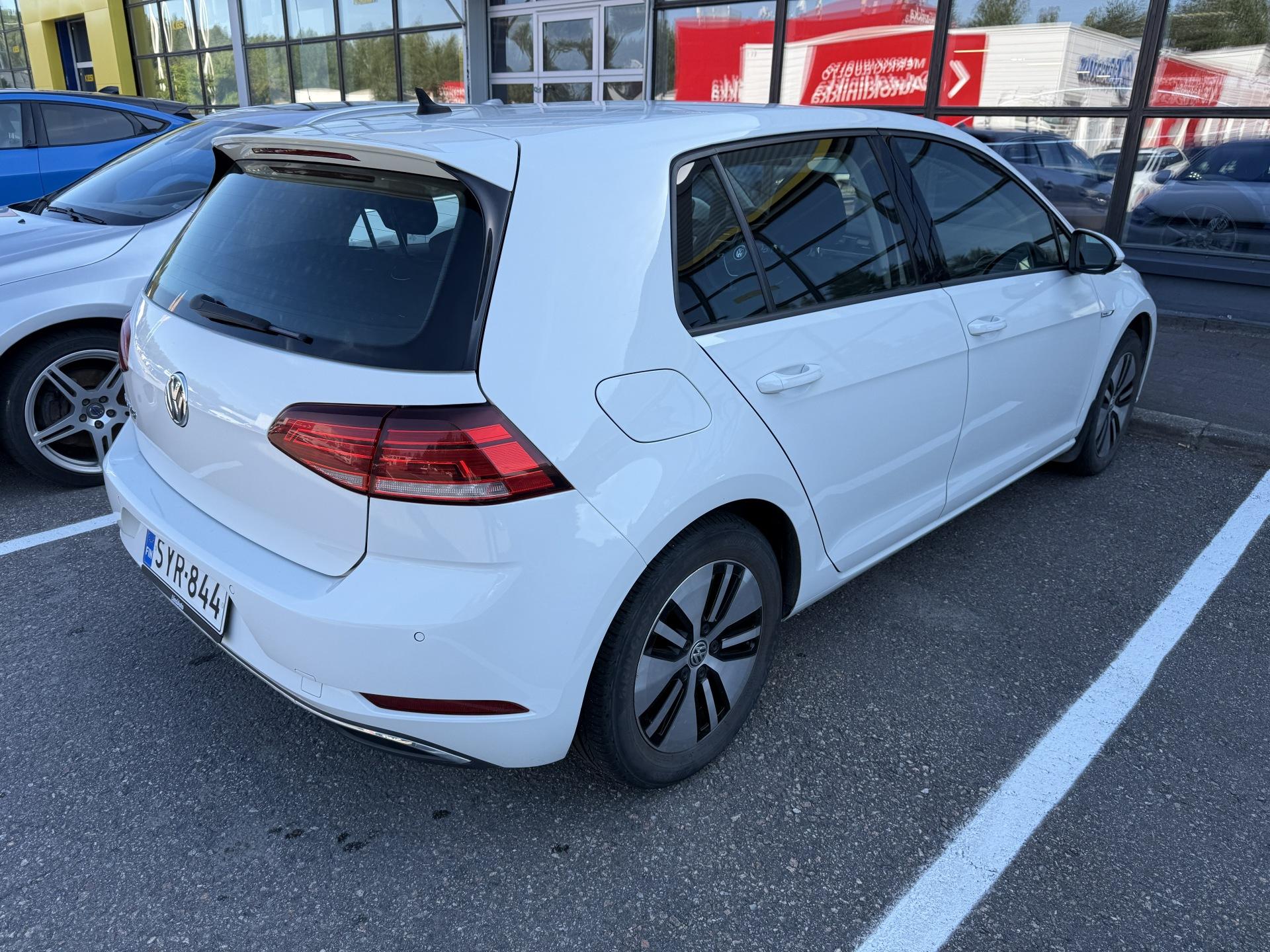 VOLKSWAGEN Golf 2019