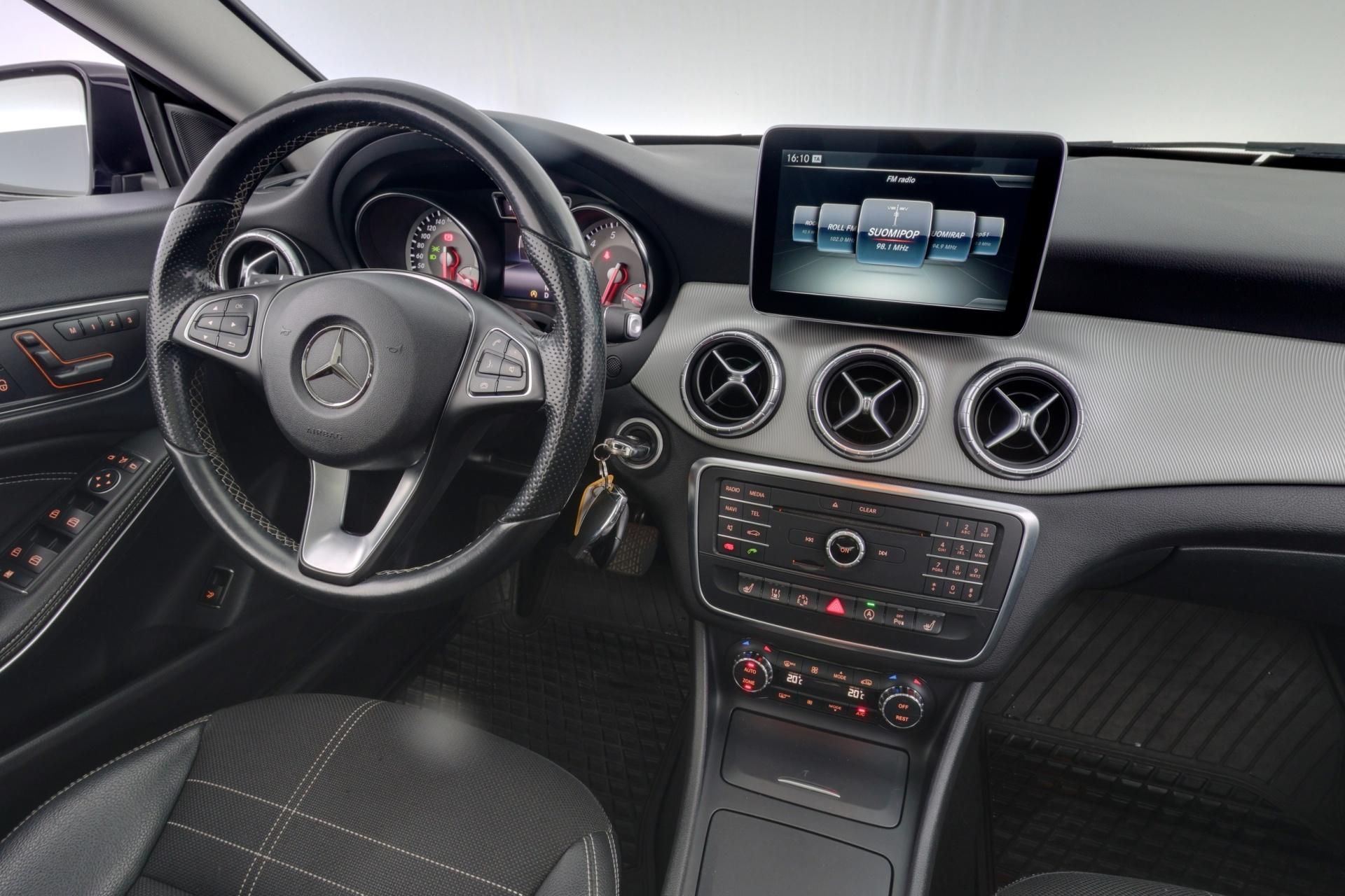 MERCEDES-BENZ CLA 2015