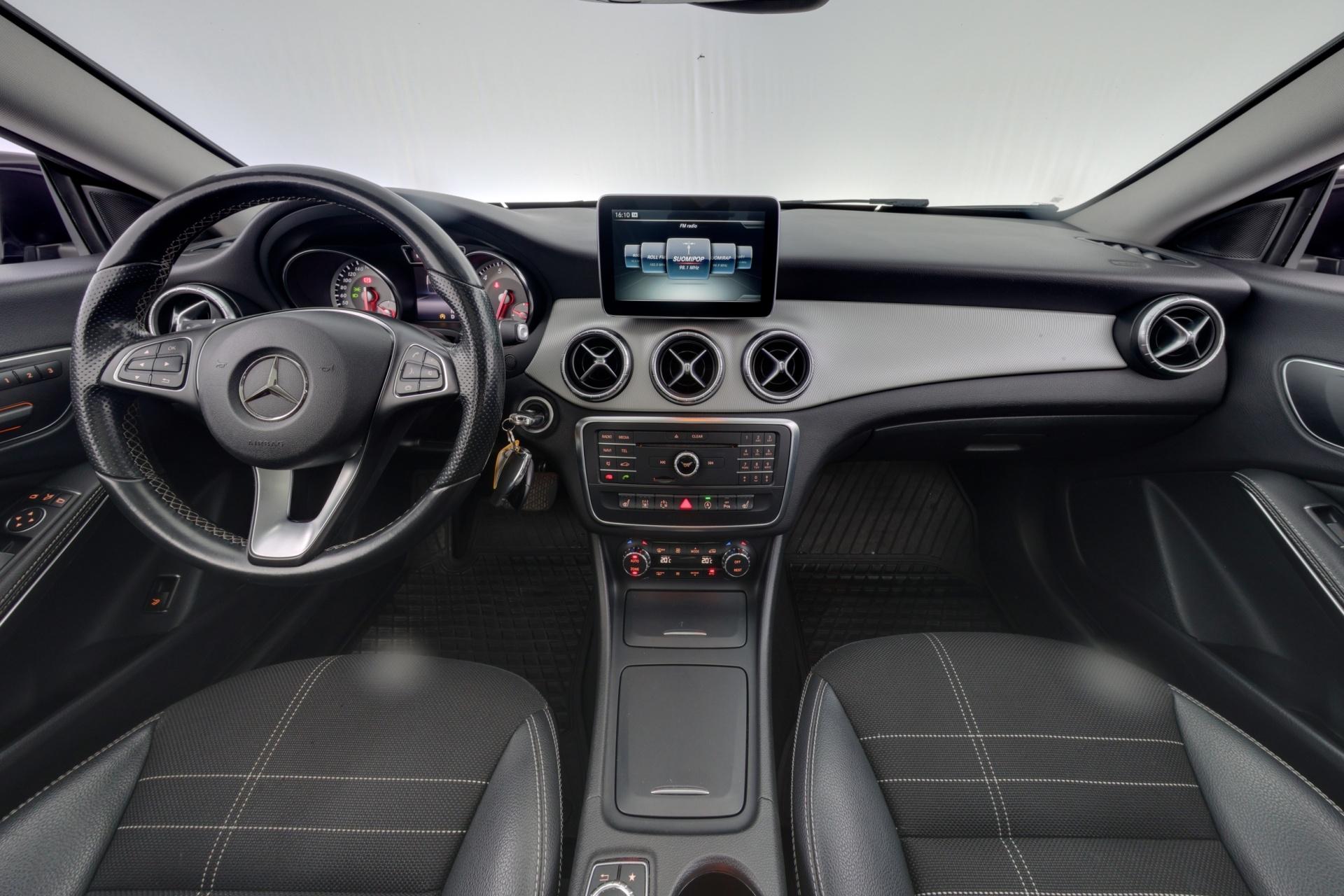 MERCEDES-BENZ CLA 2015