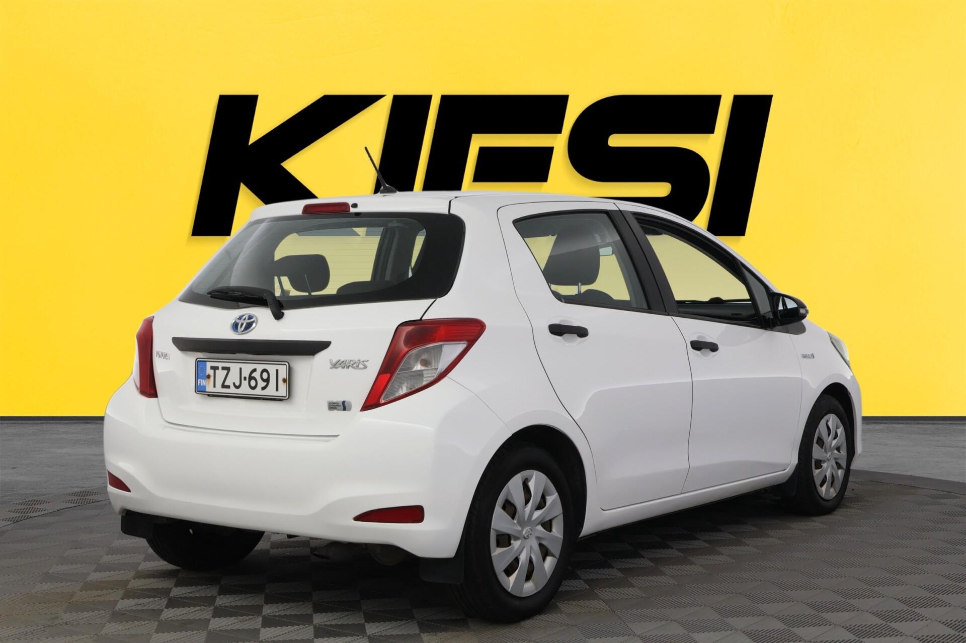 TOYOTA Yaris 2014