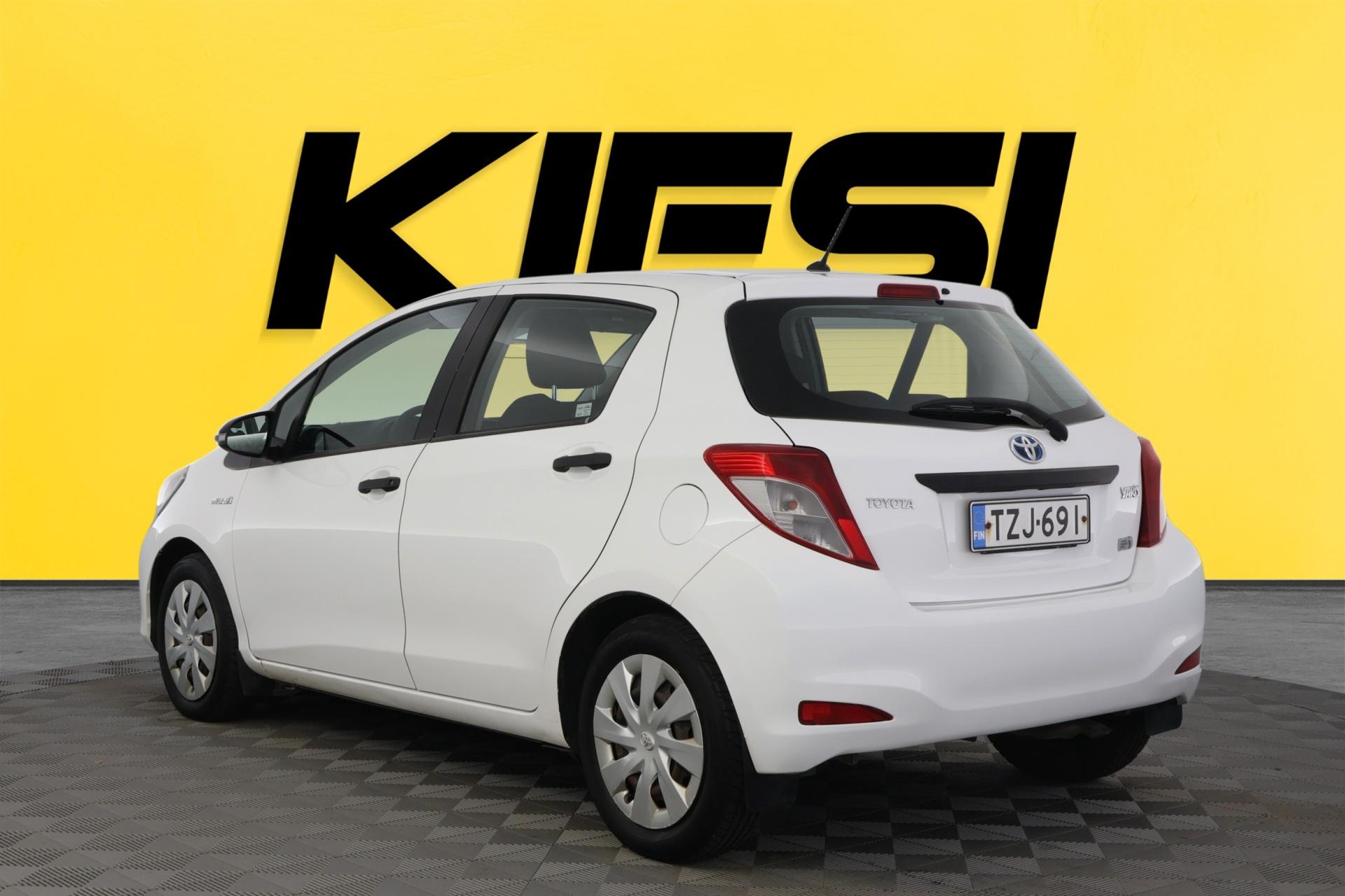 TOYOTA Yaris 2014