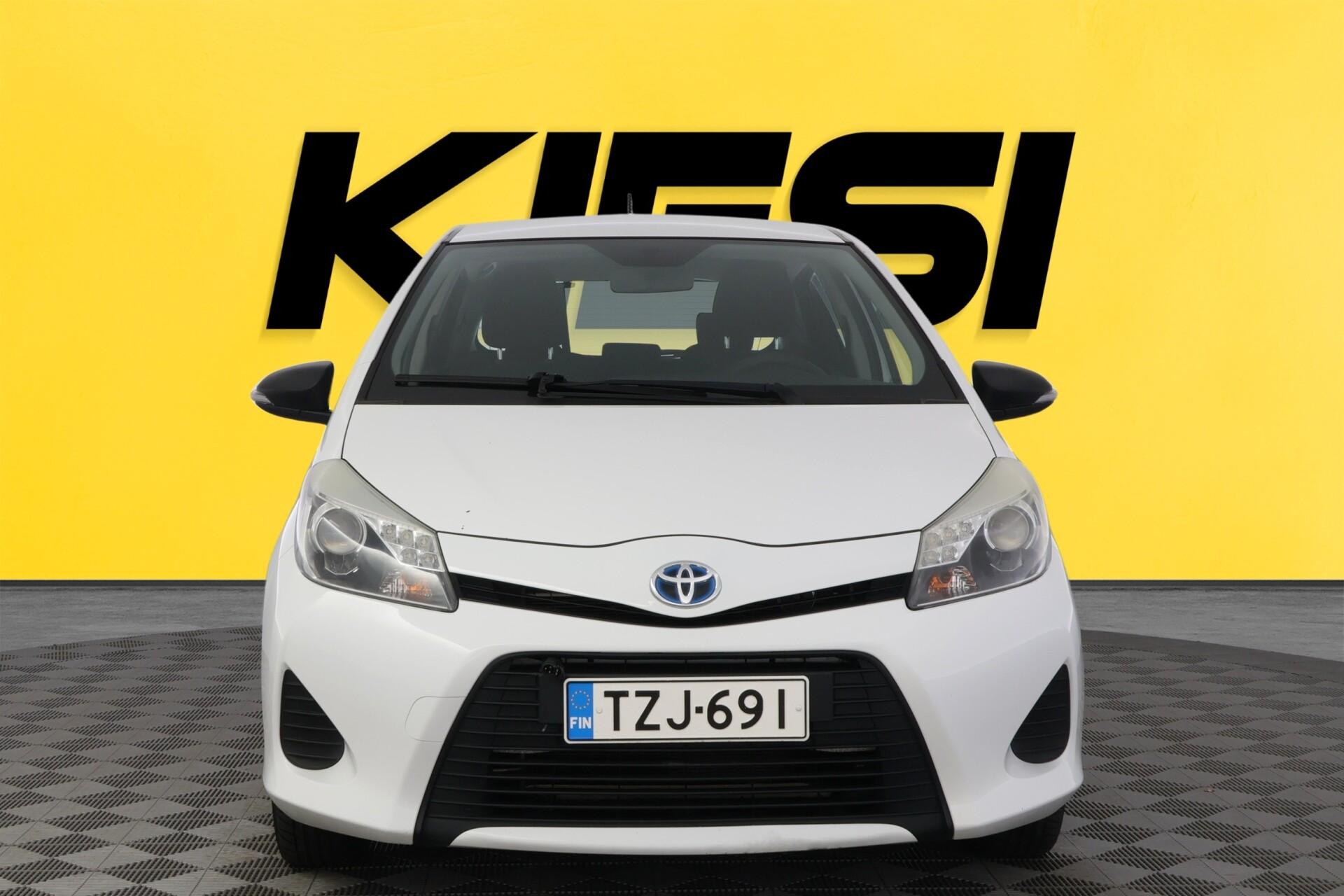TOYOTA Yaris 2014