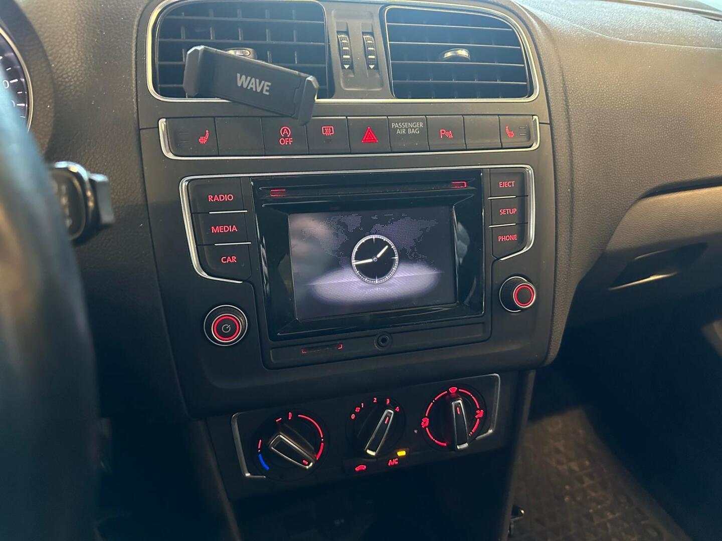 VOLKSWAGEN Polo 2017