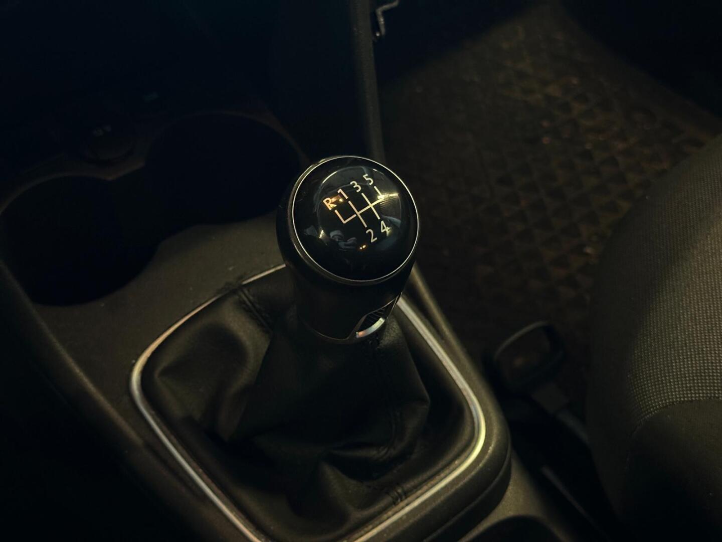 VOLKSWAGEN Polo 2017