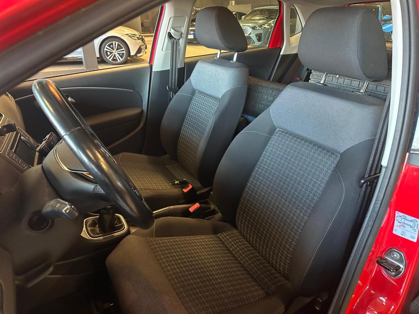 VOLKSWAGEN Polo 2017