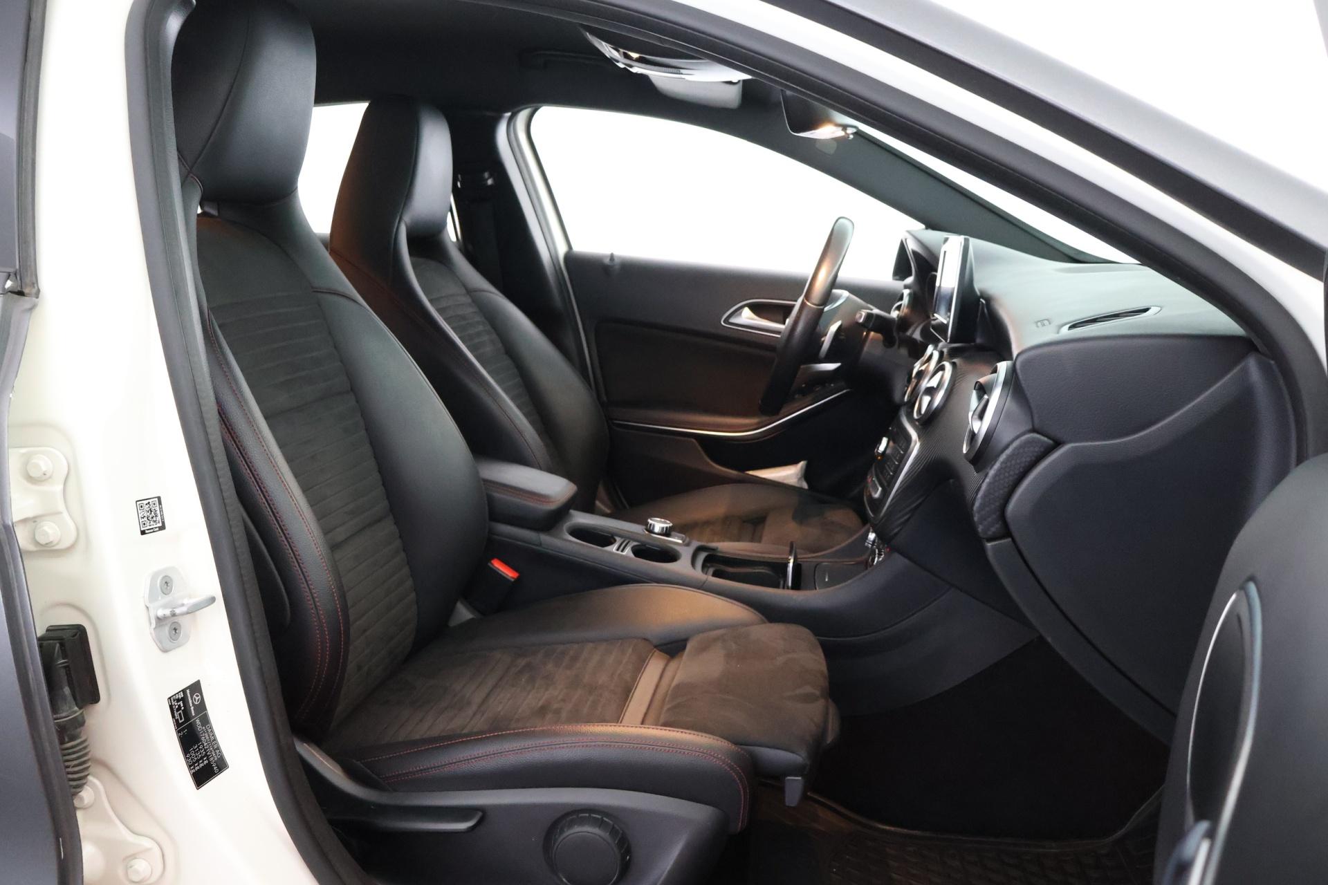 MERCEDES-BENZ A 2017
